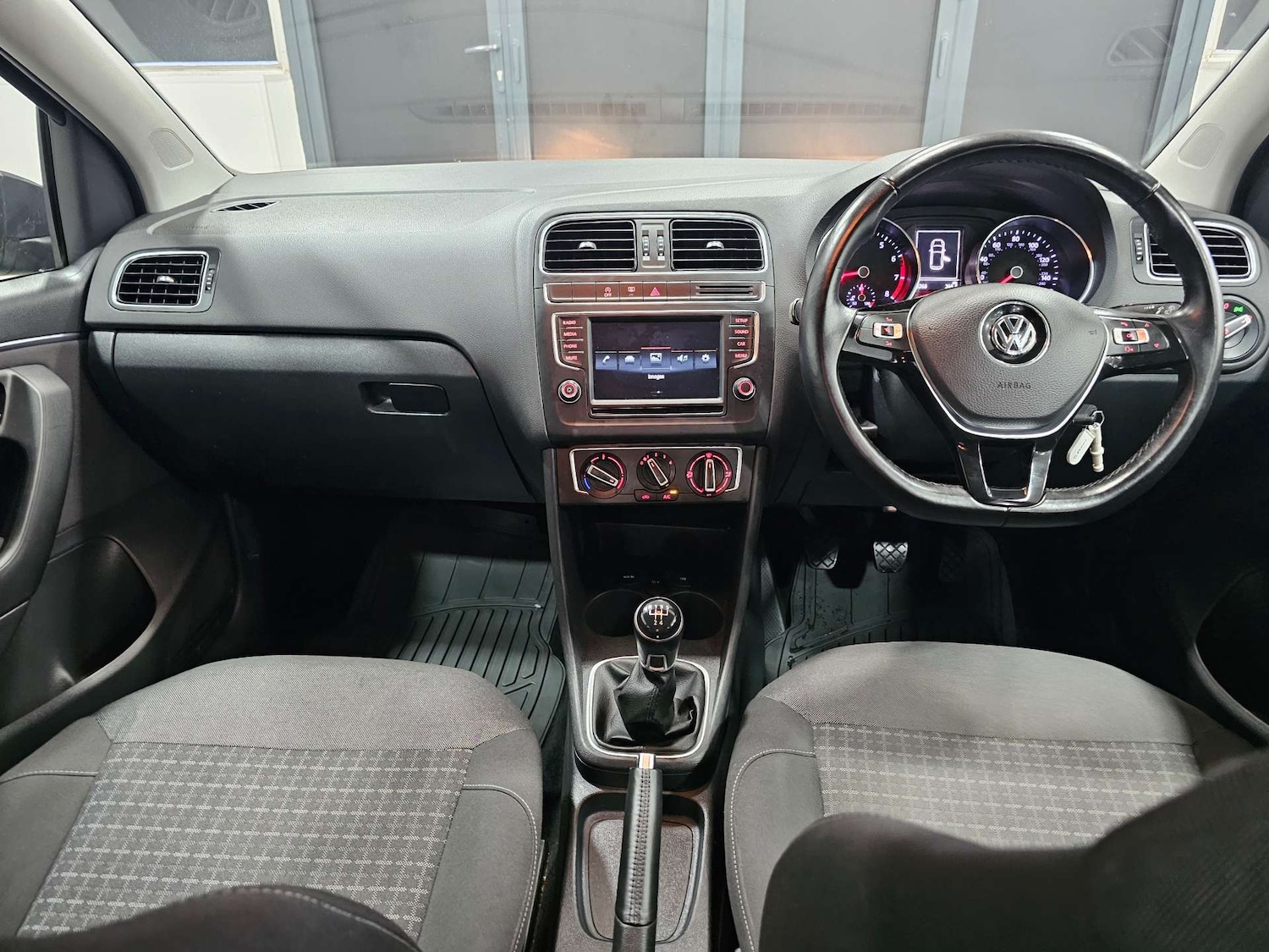 Used Volkswagen Polo 2016 for sale - 77148635: Photo 15