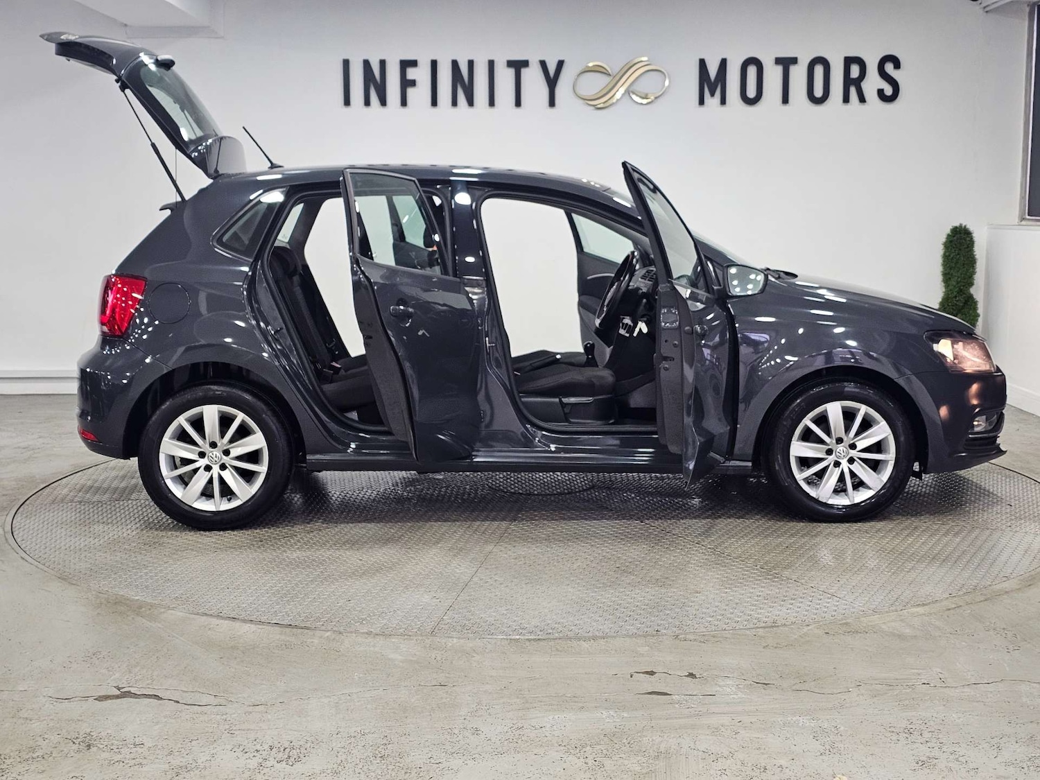 Used Volkswagen Polo 2016 for sale - 77148635: Photo 42