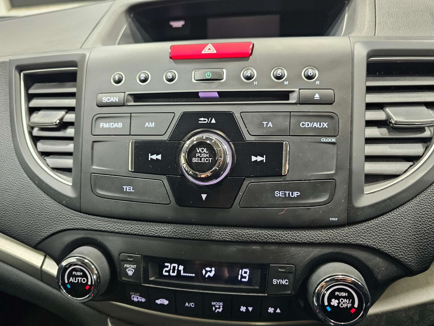 Used Honda CR-V 2014 for sale - 76972440: Photo 15