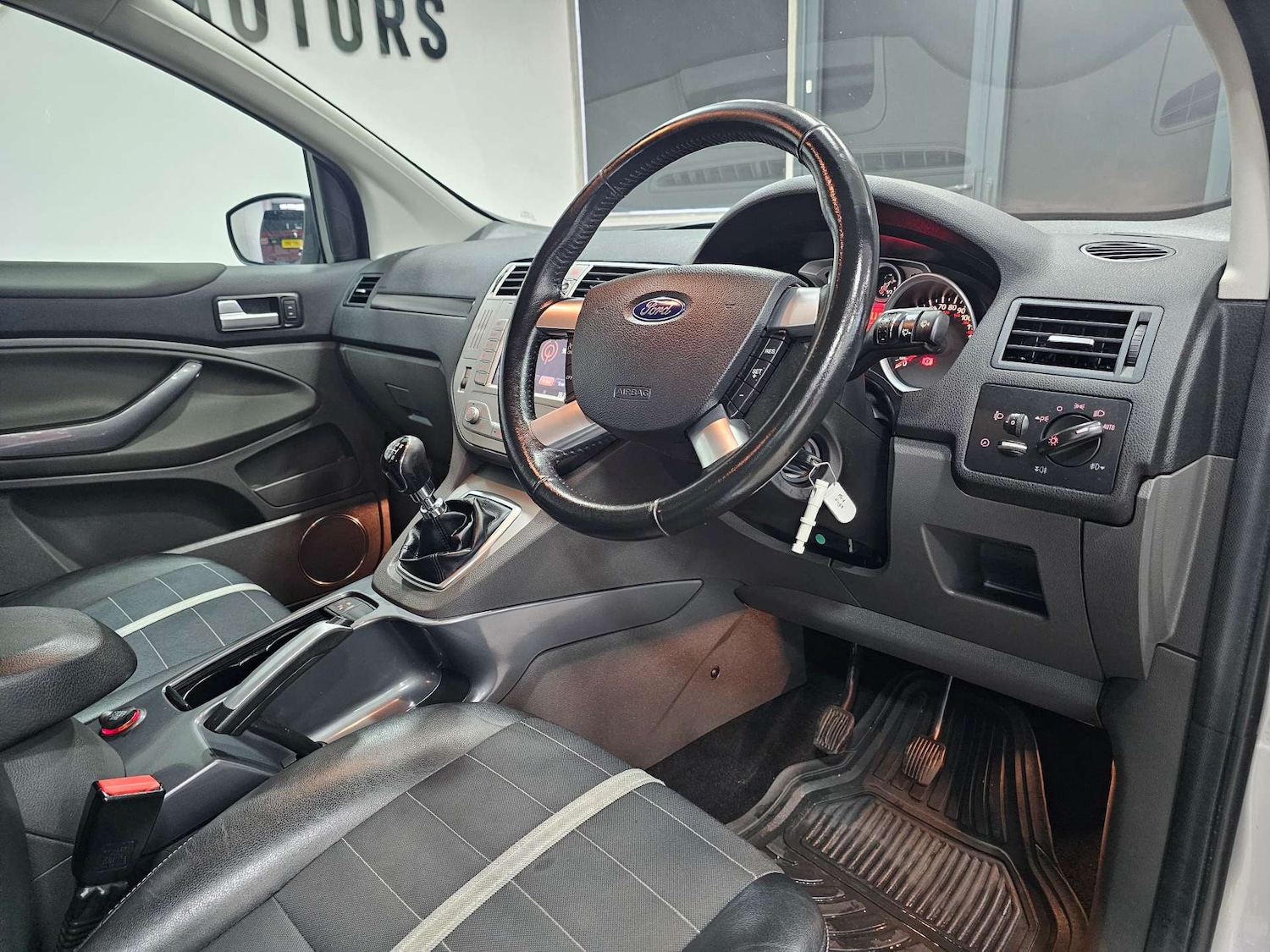 Used Ford Kuga 2013 for sale - 77745573: Photo 5