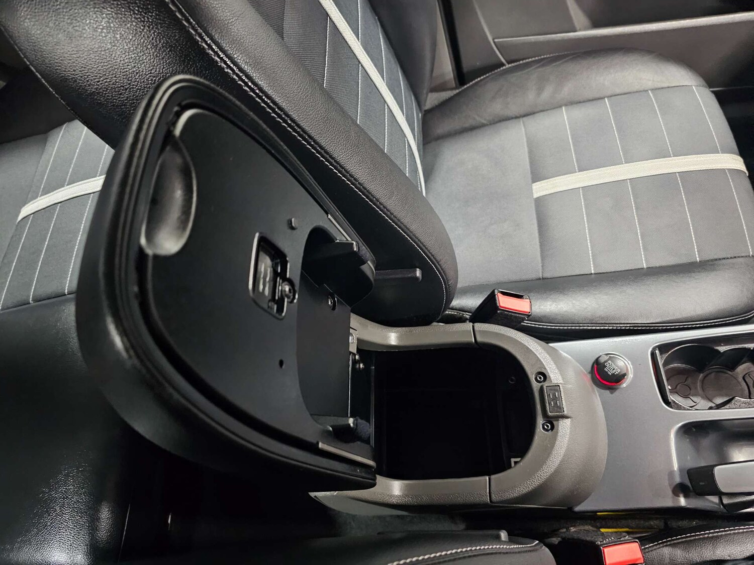 Used Ford Kuga 2013 for sale - 77745573: Photo 63