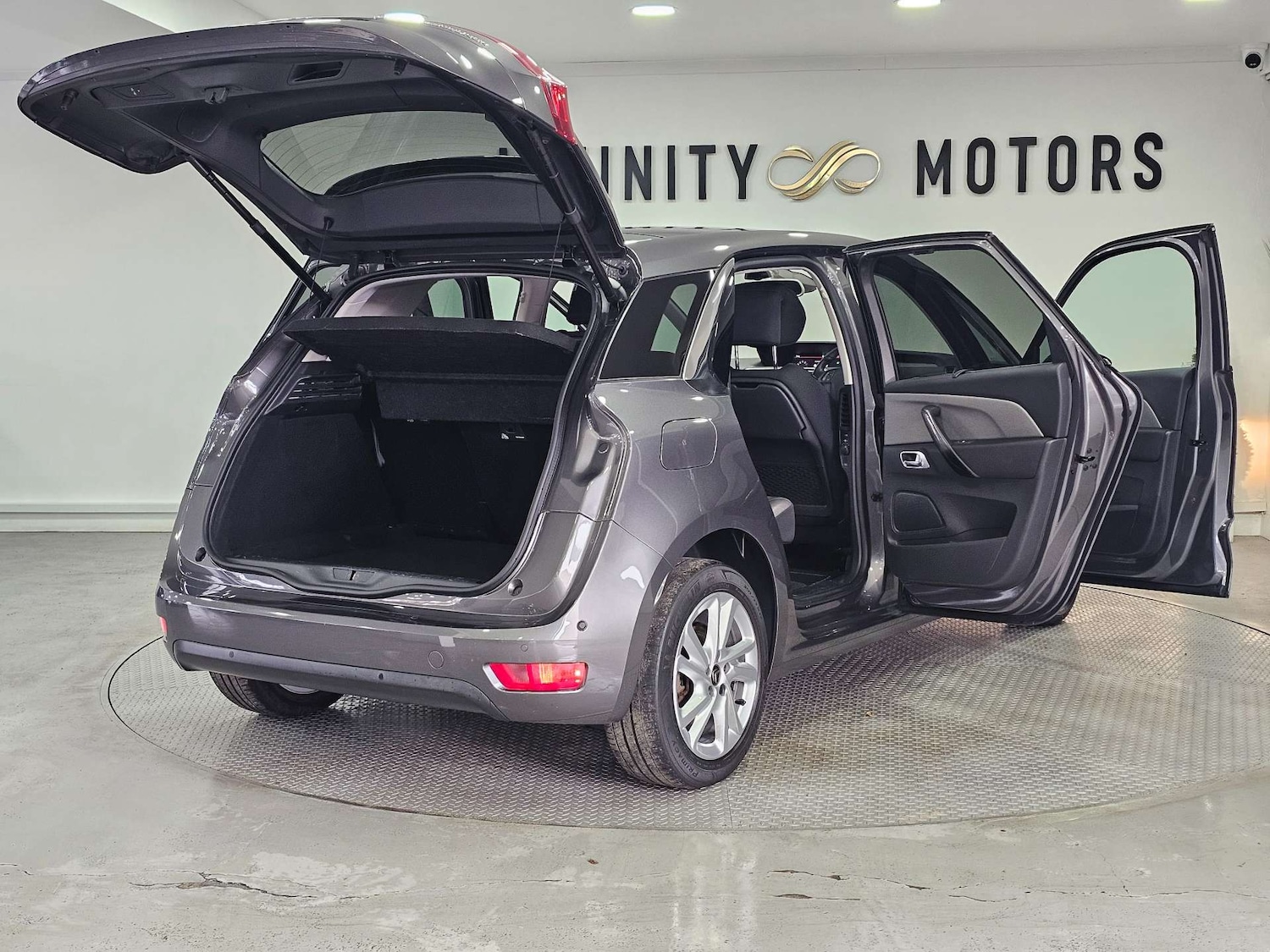 Used Citroen C4 2019 for sale - 76972336: Photo 74