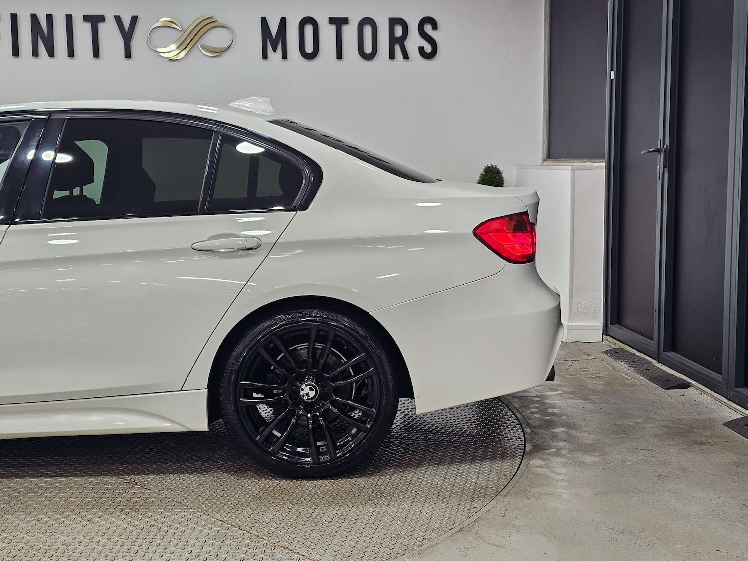 Used BMW 3 Series 2013 for sale - 77477839: Photo 21