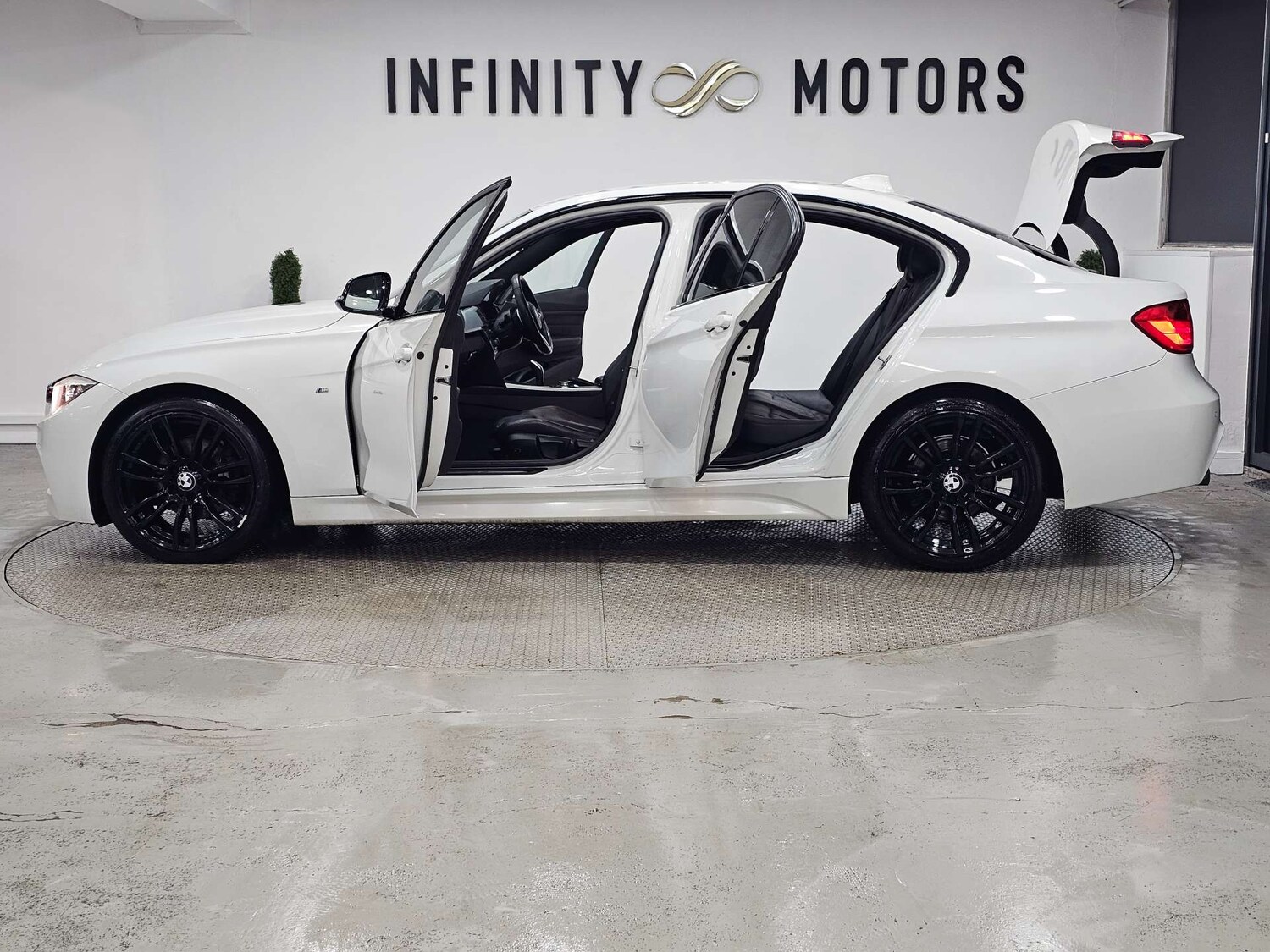 Used BMW 3 Series 2013 for sale - 77477839: Photo 46