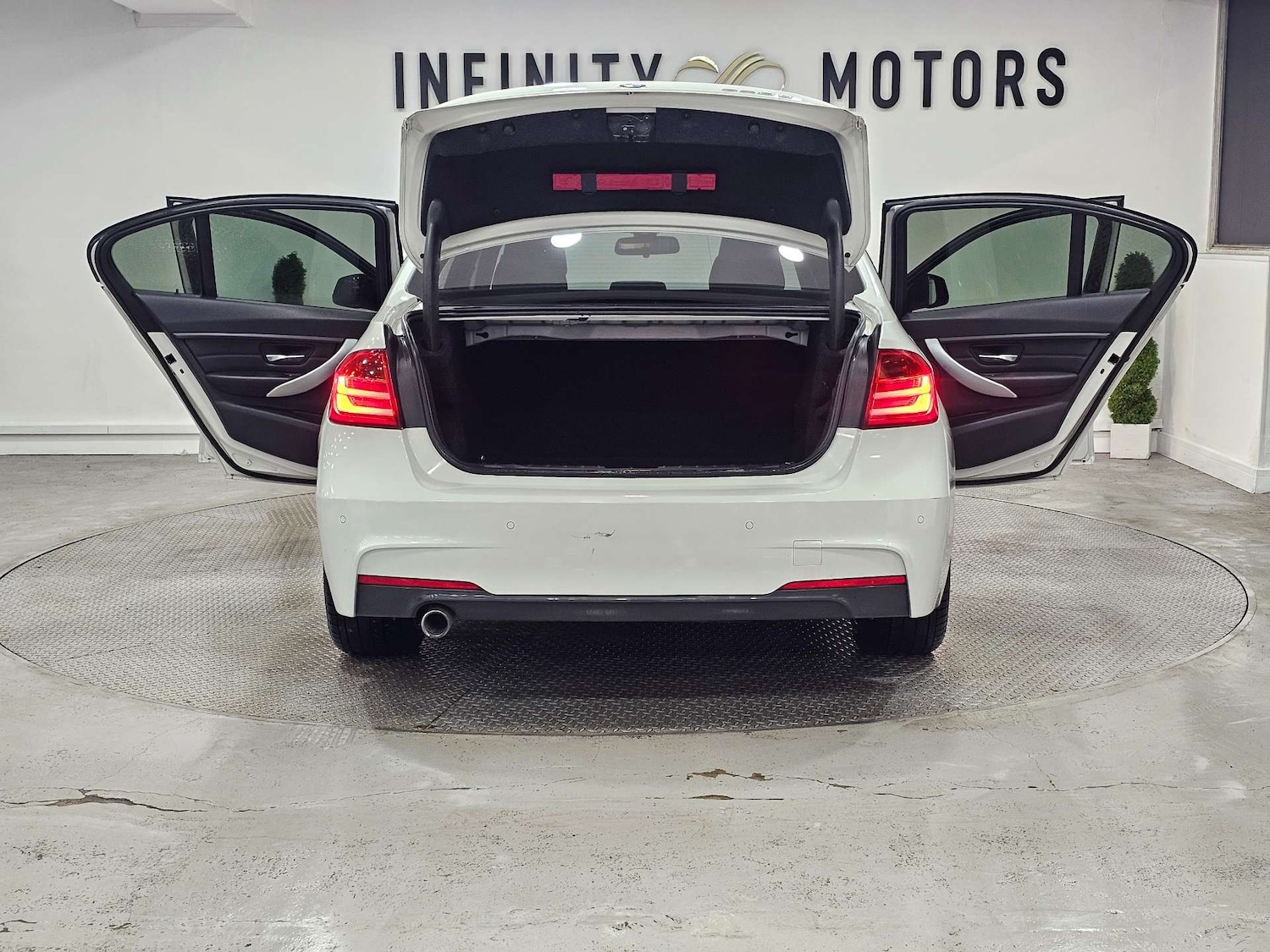 Used BMW 3 Series 2013 for sale - 77477839: Photo 48