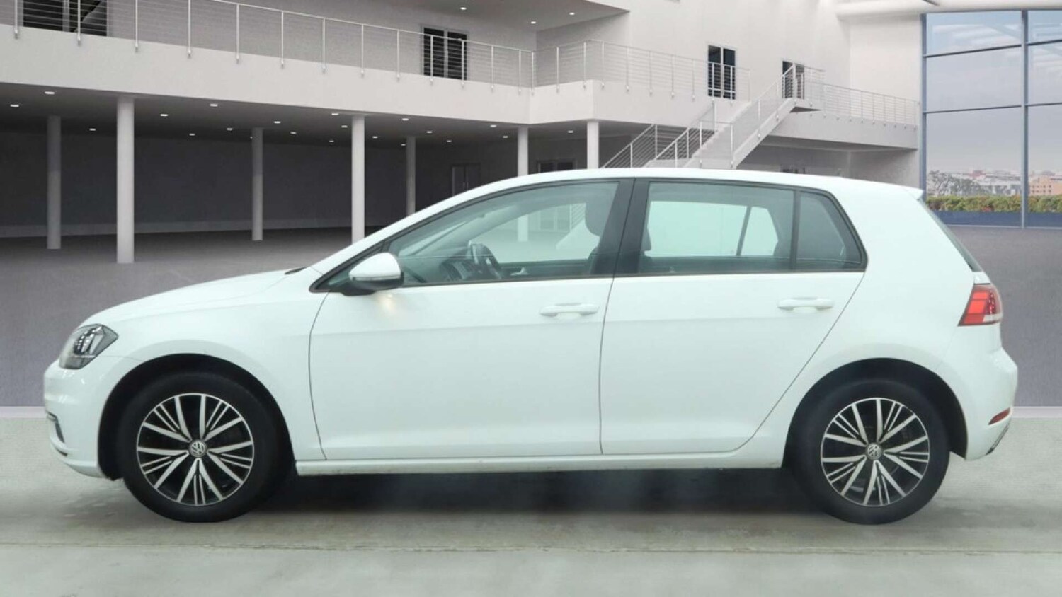 Used Volkswagen Golf 2017 for sale - 77562672: Photo 6