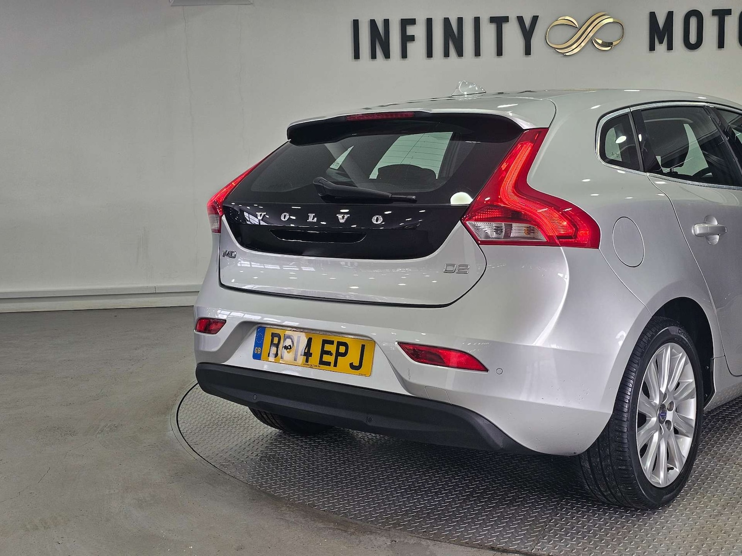 Used Volvo V40 2014 for sale - 77474633: Photo 23