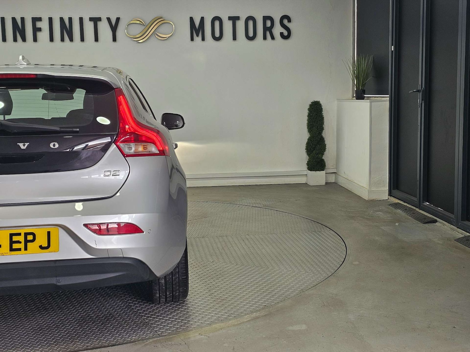 Used Volvo V40 2014 for sale - 77474633: Photo 55