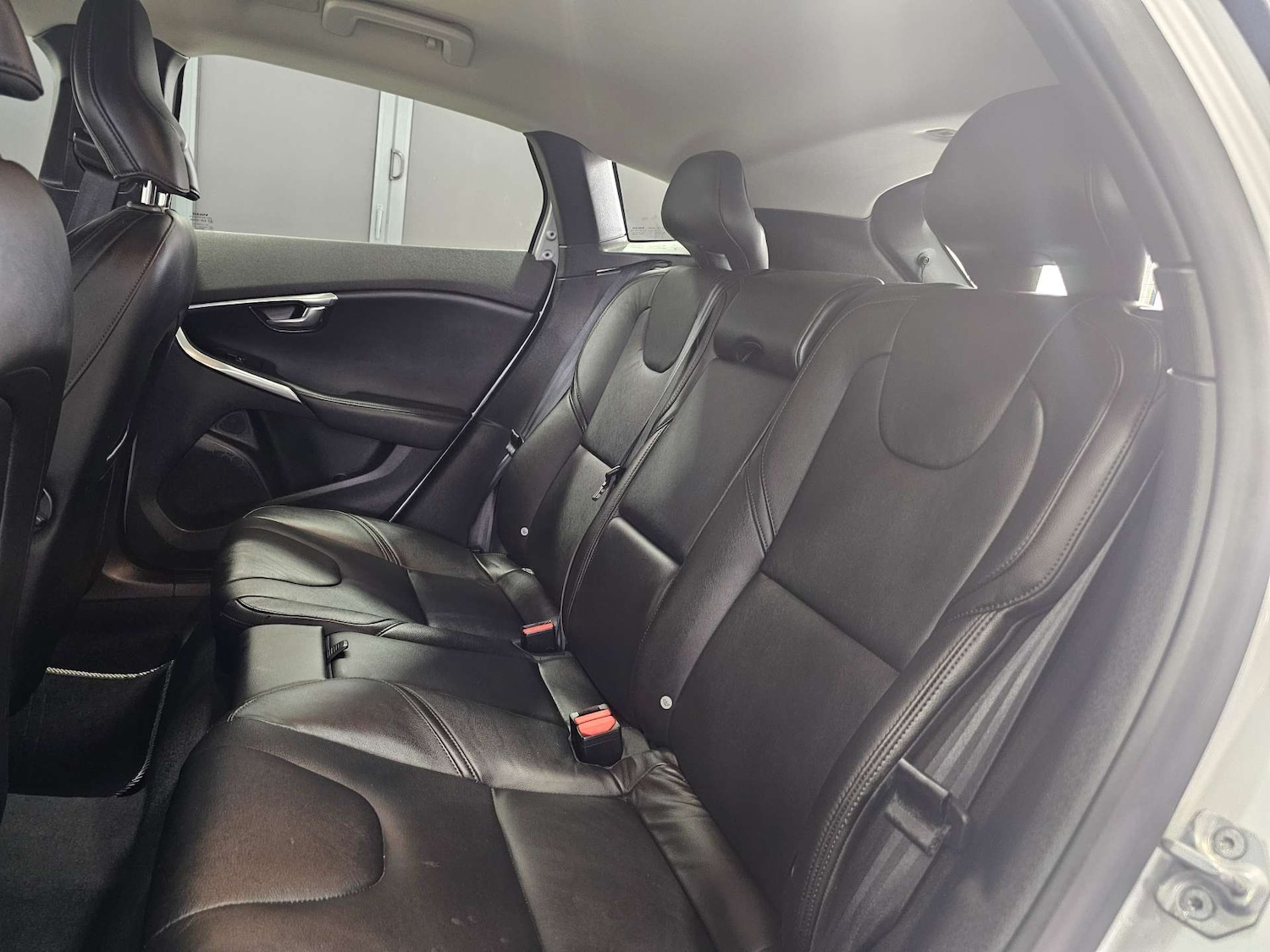 Used Volvo V40 2014 for sale - 77474633: Photo 67