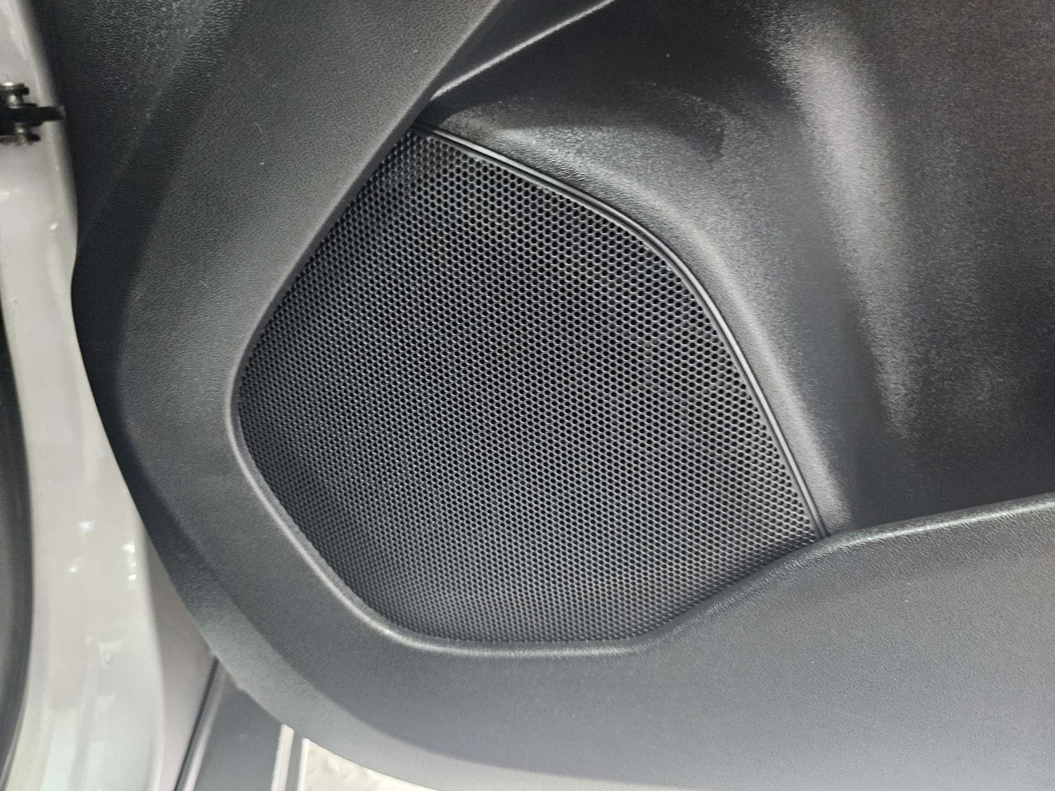 Used Volvo V40 2014 for sale - 77474633: Photo 80