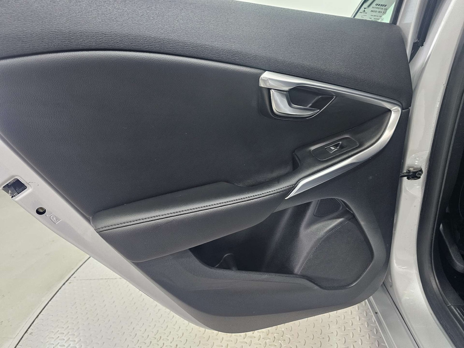 Used Volvo V40 2014 for sale - 77474633: Photo 88