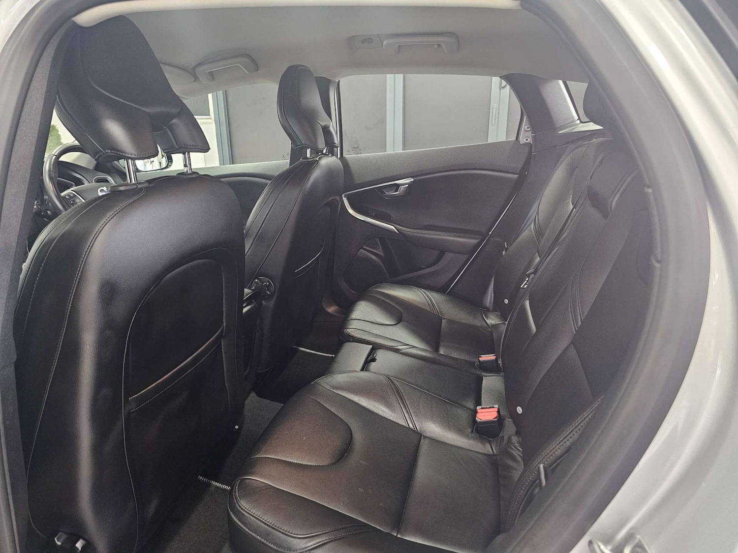 Used Volvo V40 2014 for sale - 77474633: Photo 89