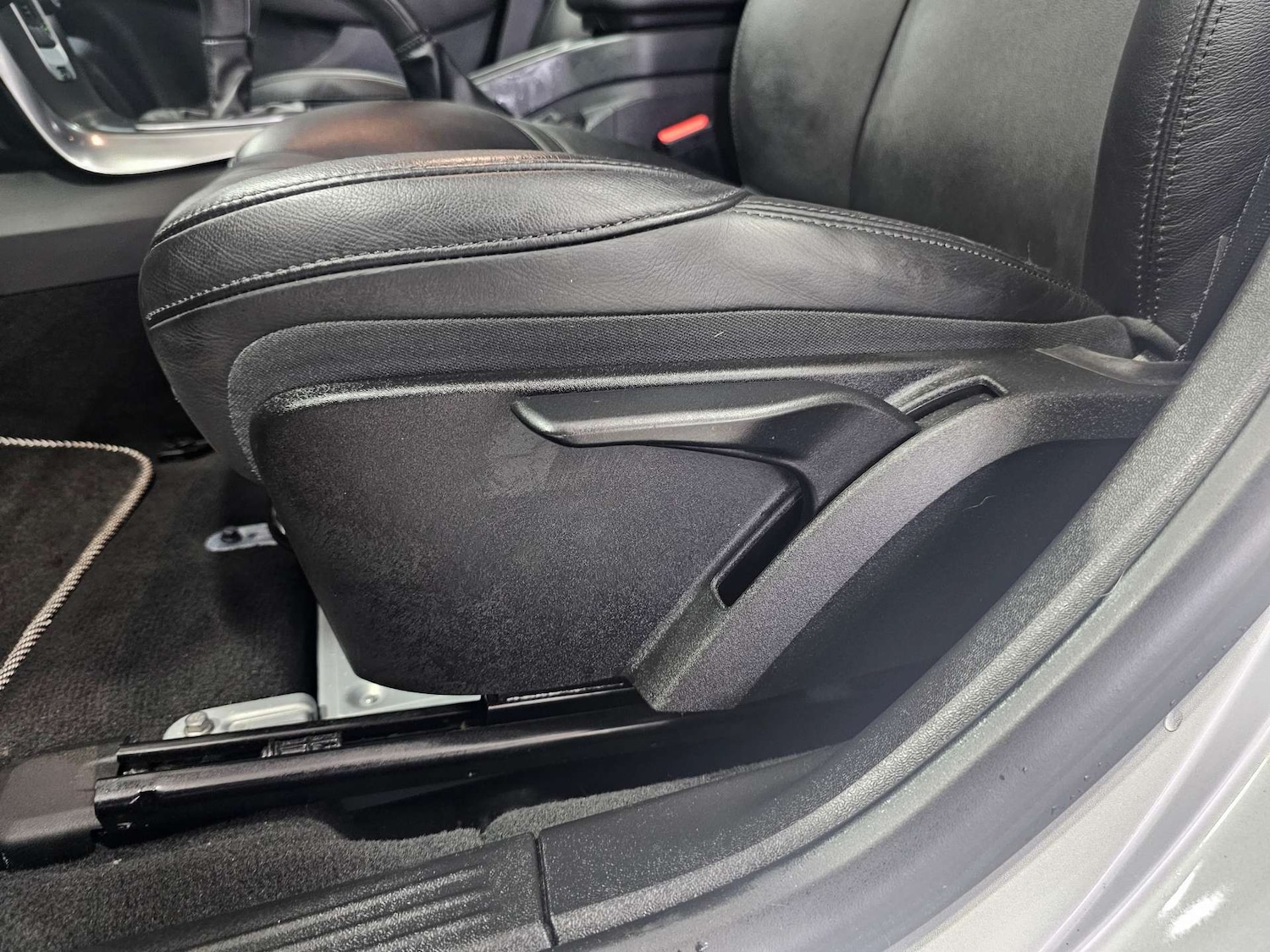 Used Volvo V40 2014 for sale - 77474633: Photo 93