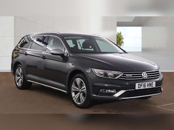 Used Volkswagen Passat 2016 for sale - 79037330: Photo