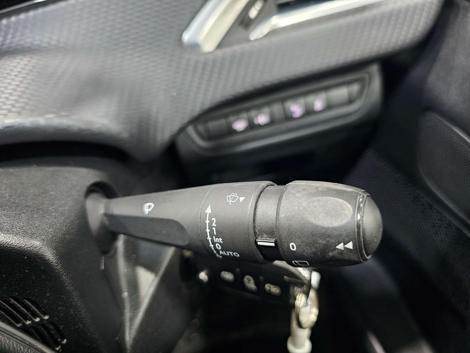 Used Peugeot 2008 2017 for sale - 77477815: Photo 63