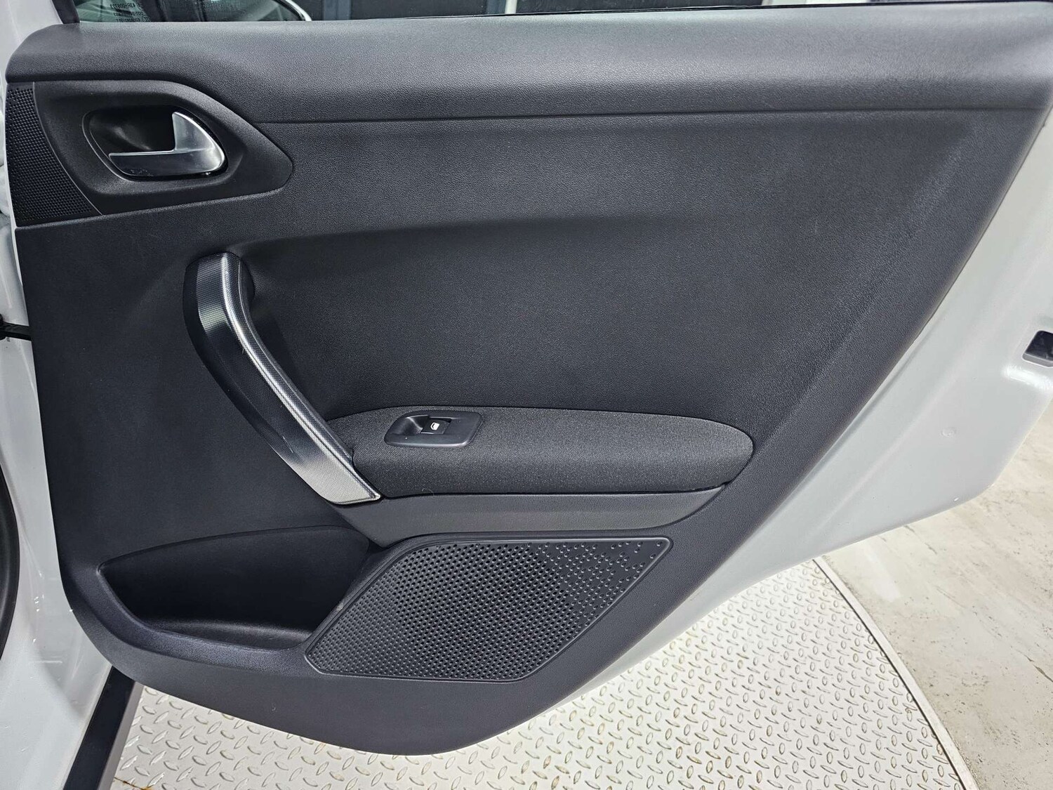 Used Peugeot 2008 2017 for sale - 77477815: Photo 95