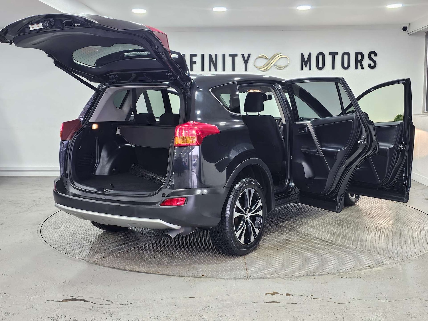 Used Toyota RAV4 2014 for sale - 77544997: Photo 49