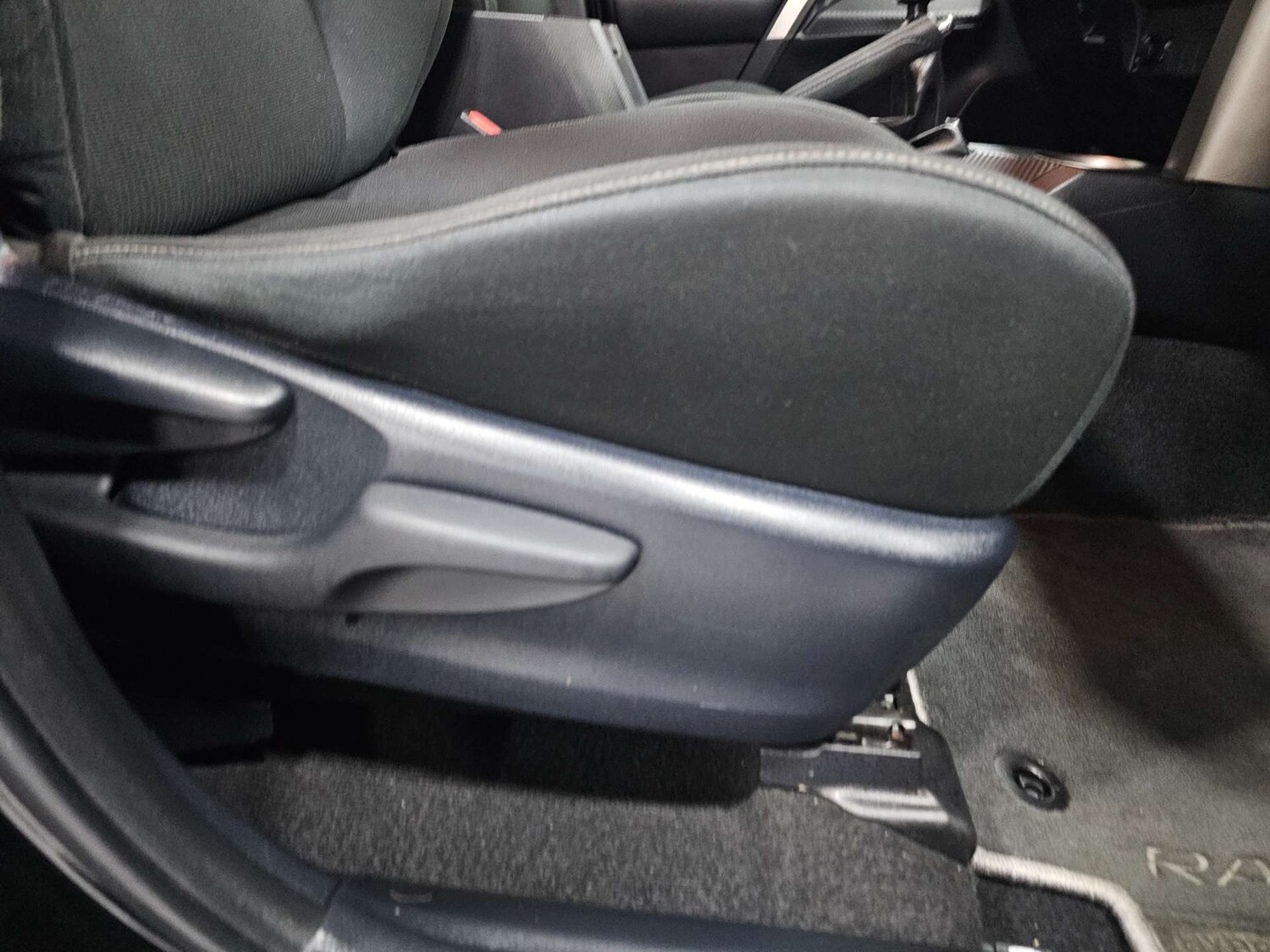 Used Toyota RAV4 2014 for sale - 77544997: Photo 57