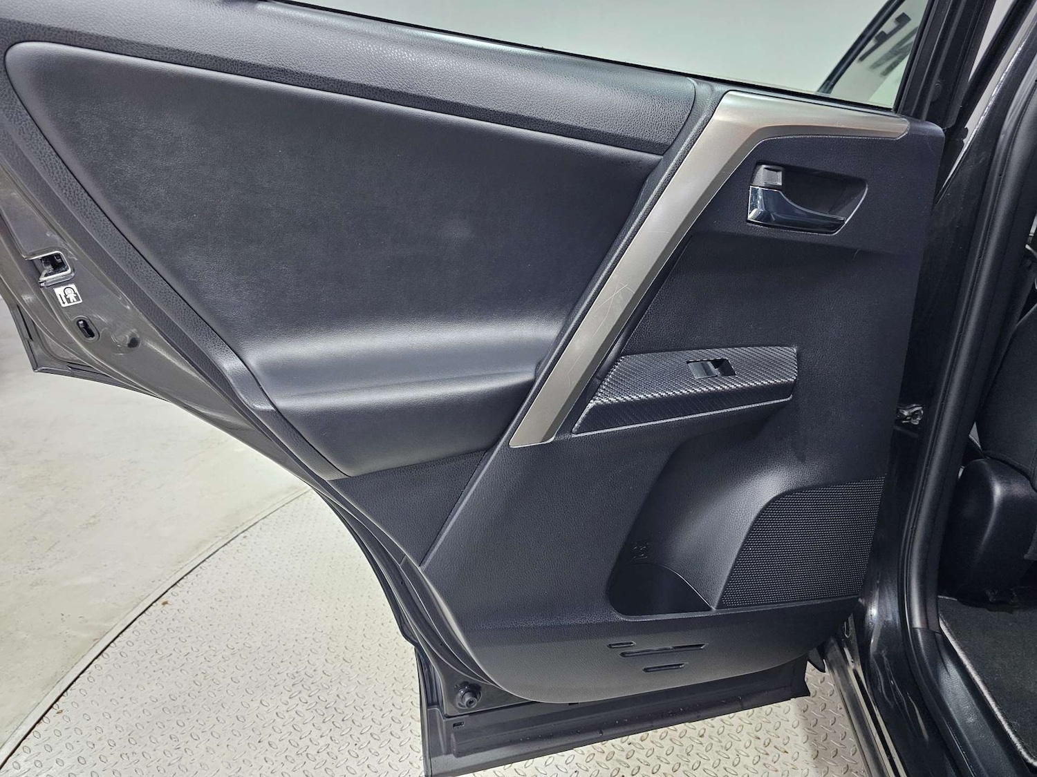 Used Toyota RAV4 2014 for sale - 77544997: Photo 83