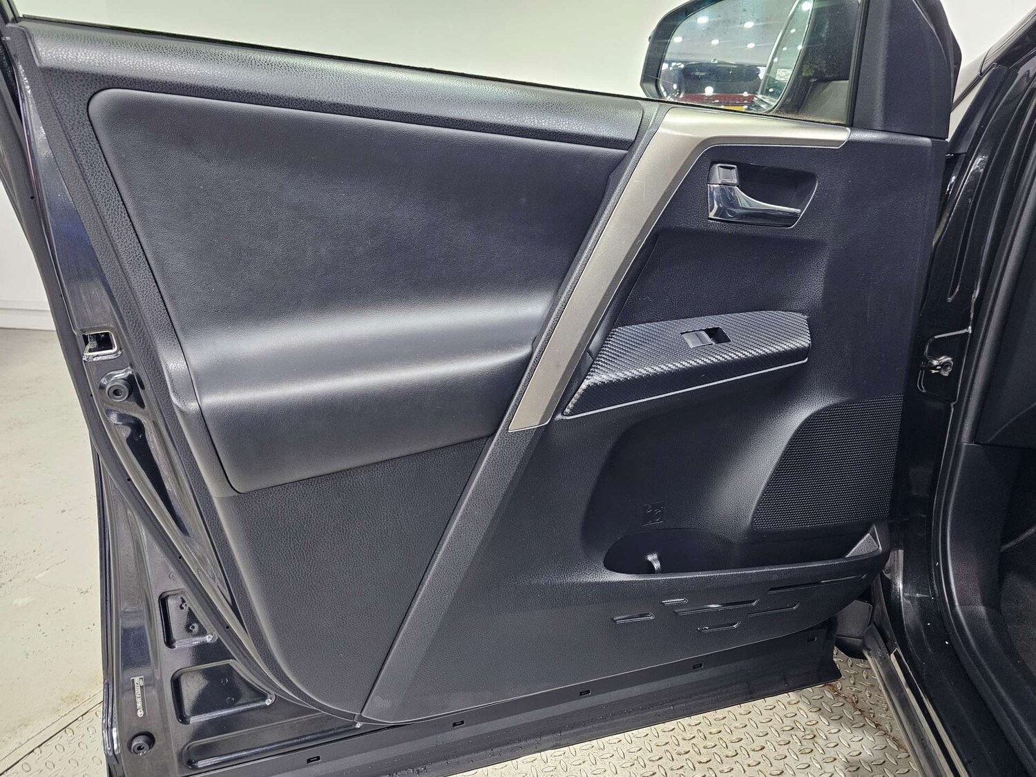 Used Toyota RAV4 2014 for sale - 77544997: Photo 88