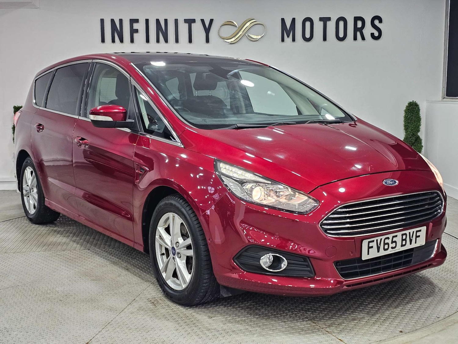 Used Ford S-Max 2015 for sale - 76972415: Photo 1