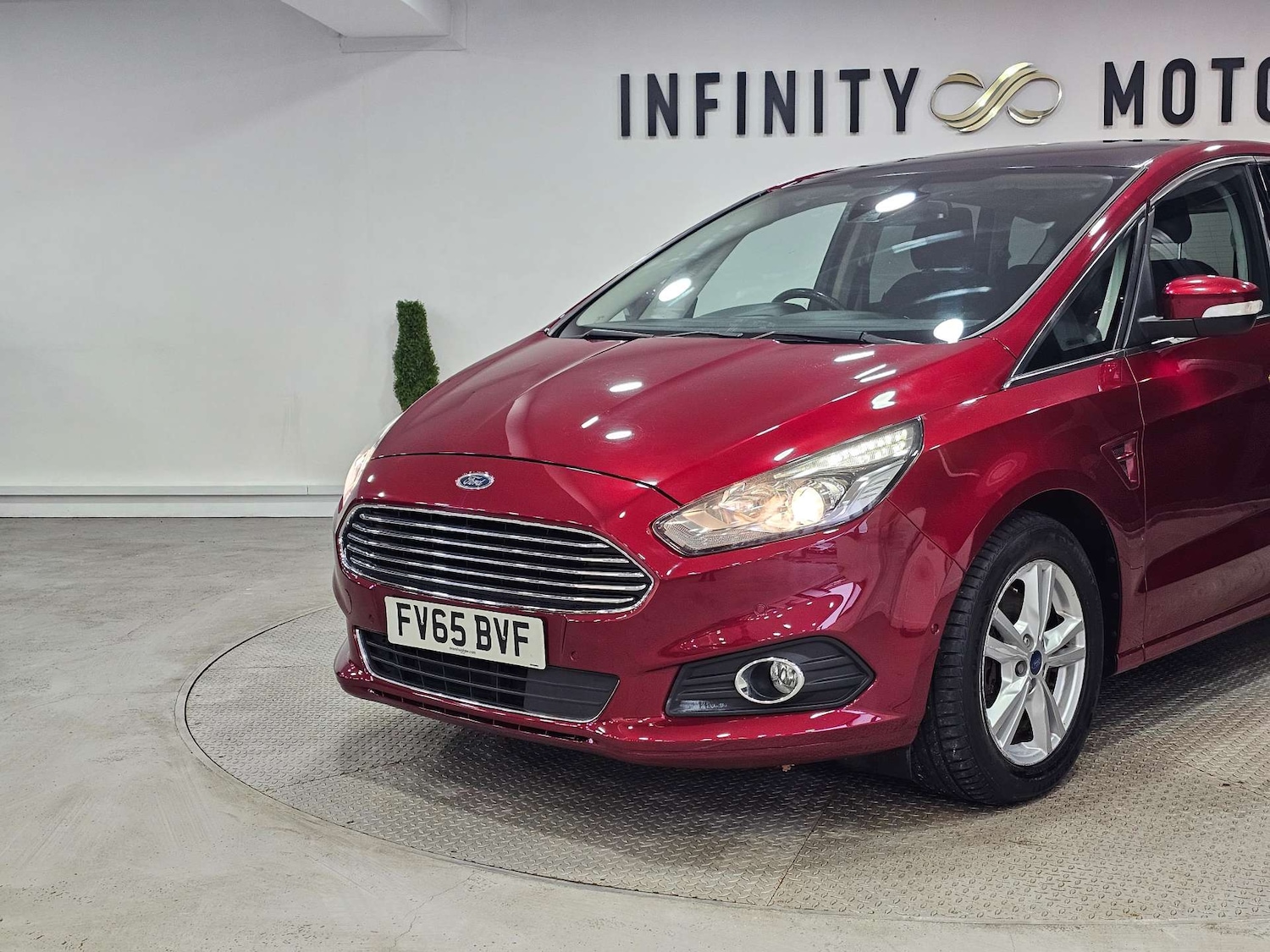 Used Ford S-Max 2015 for sale - 76972415: Photo 19