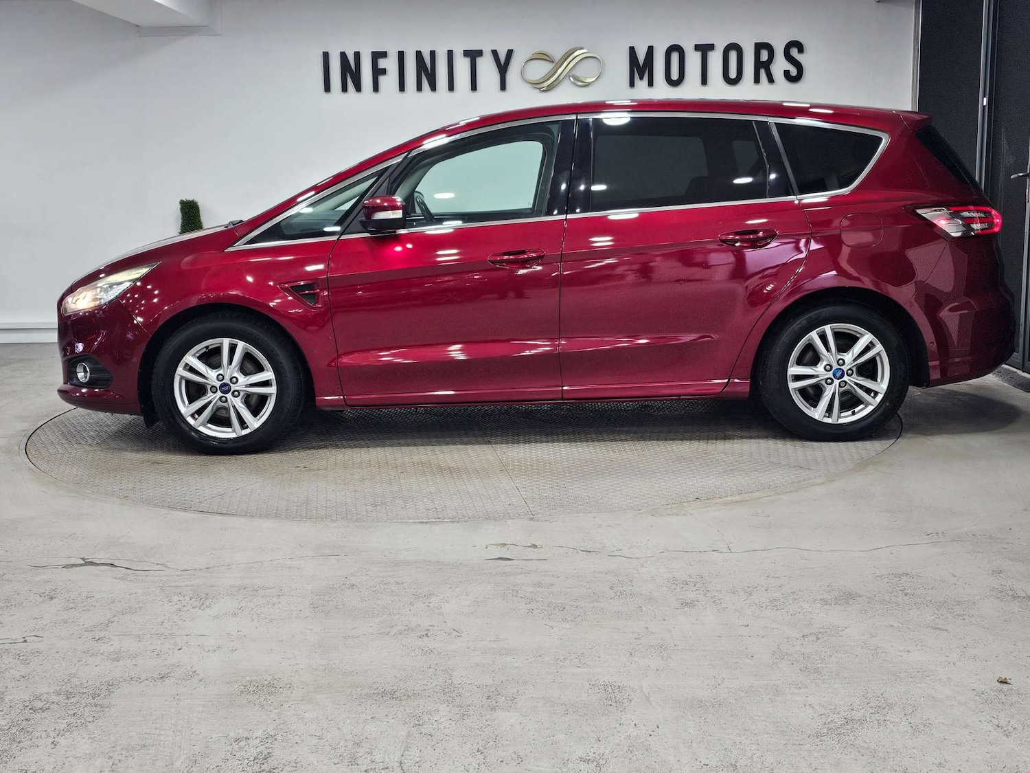 Used Ford S-Max 2015 for sale - 76972415: Photo 20