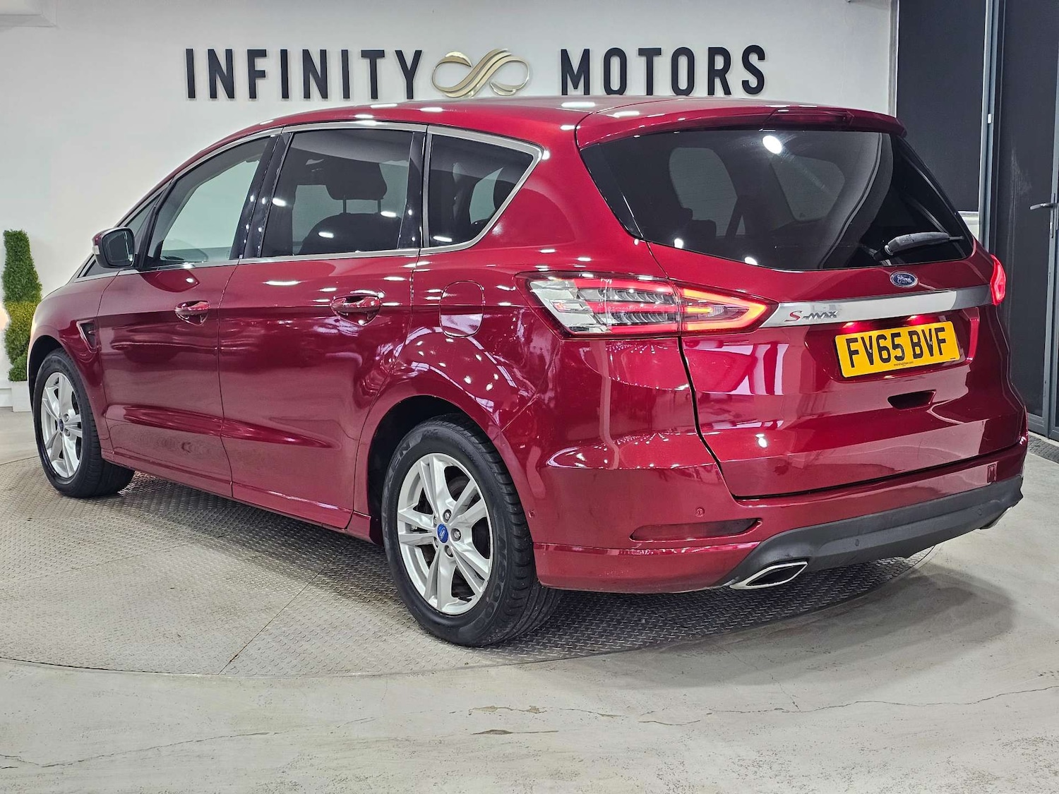 Used Ford S-Max 2015 for sale - 76972415: Photo 27