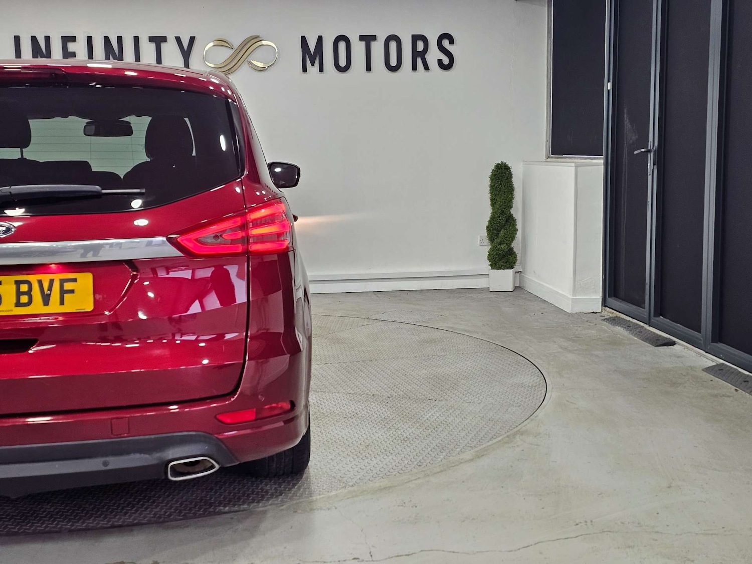 Used Ford S-Max 2015 for sale - 76972415: Photo 30