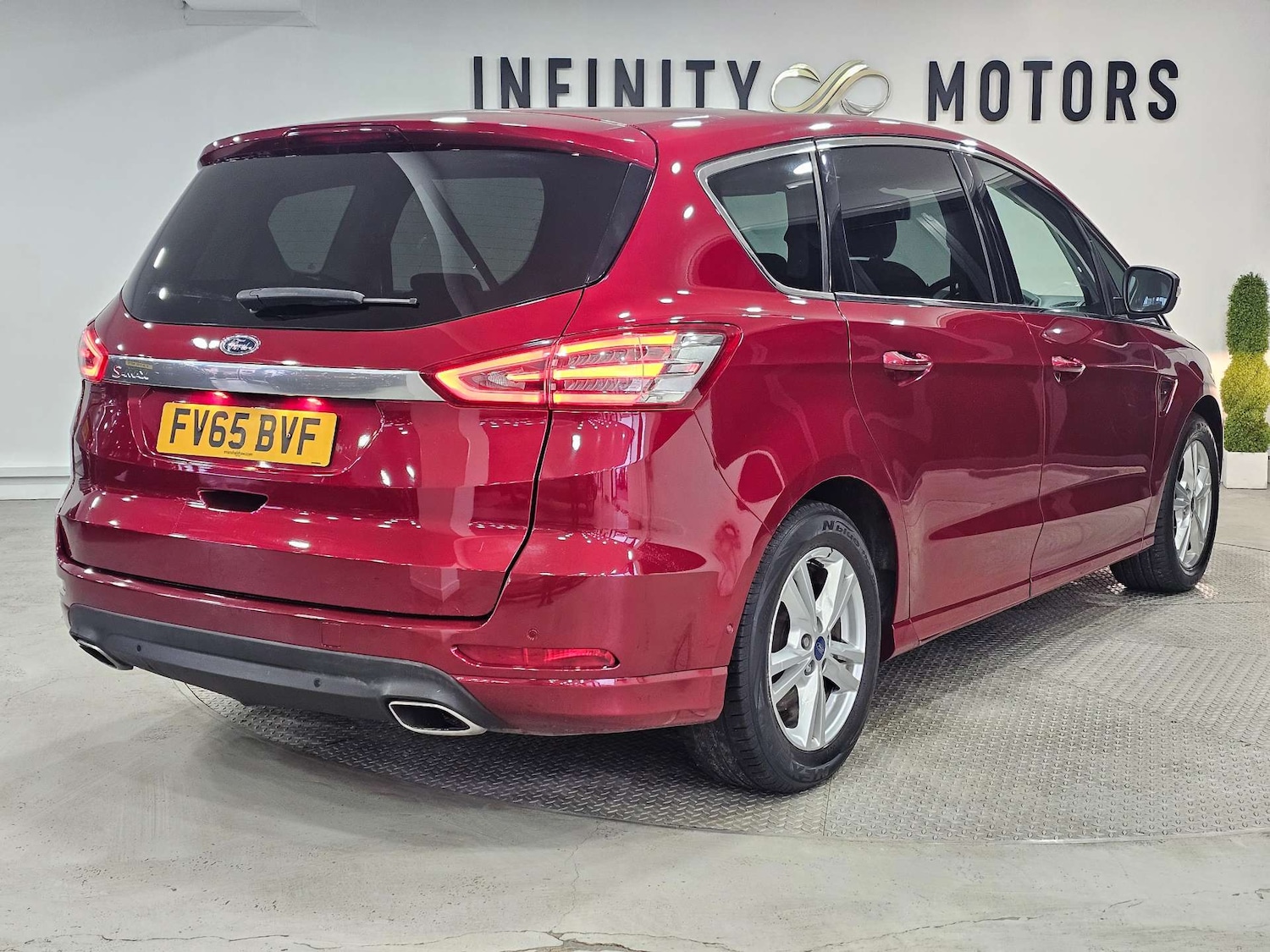 Used Ford S-Max 2015 for sale - 76972415: Photo 33