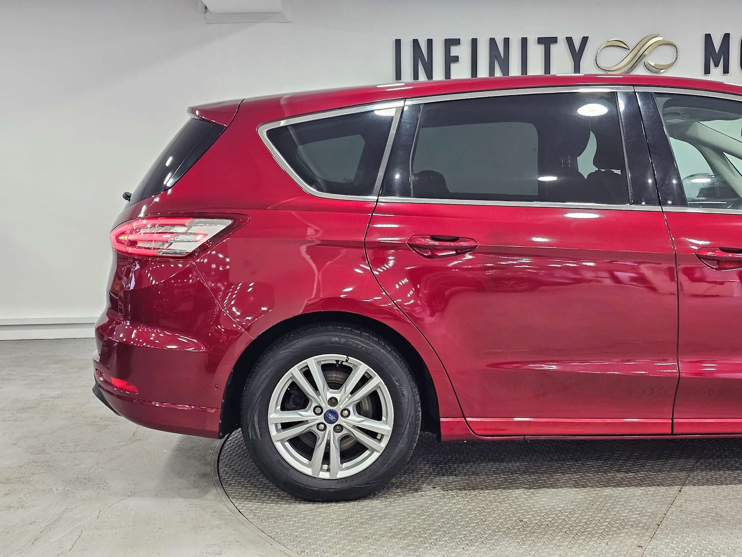 Used Ford S-Max 2015 for sale - 76972415: Photo 37