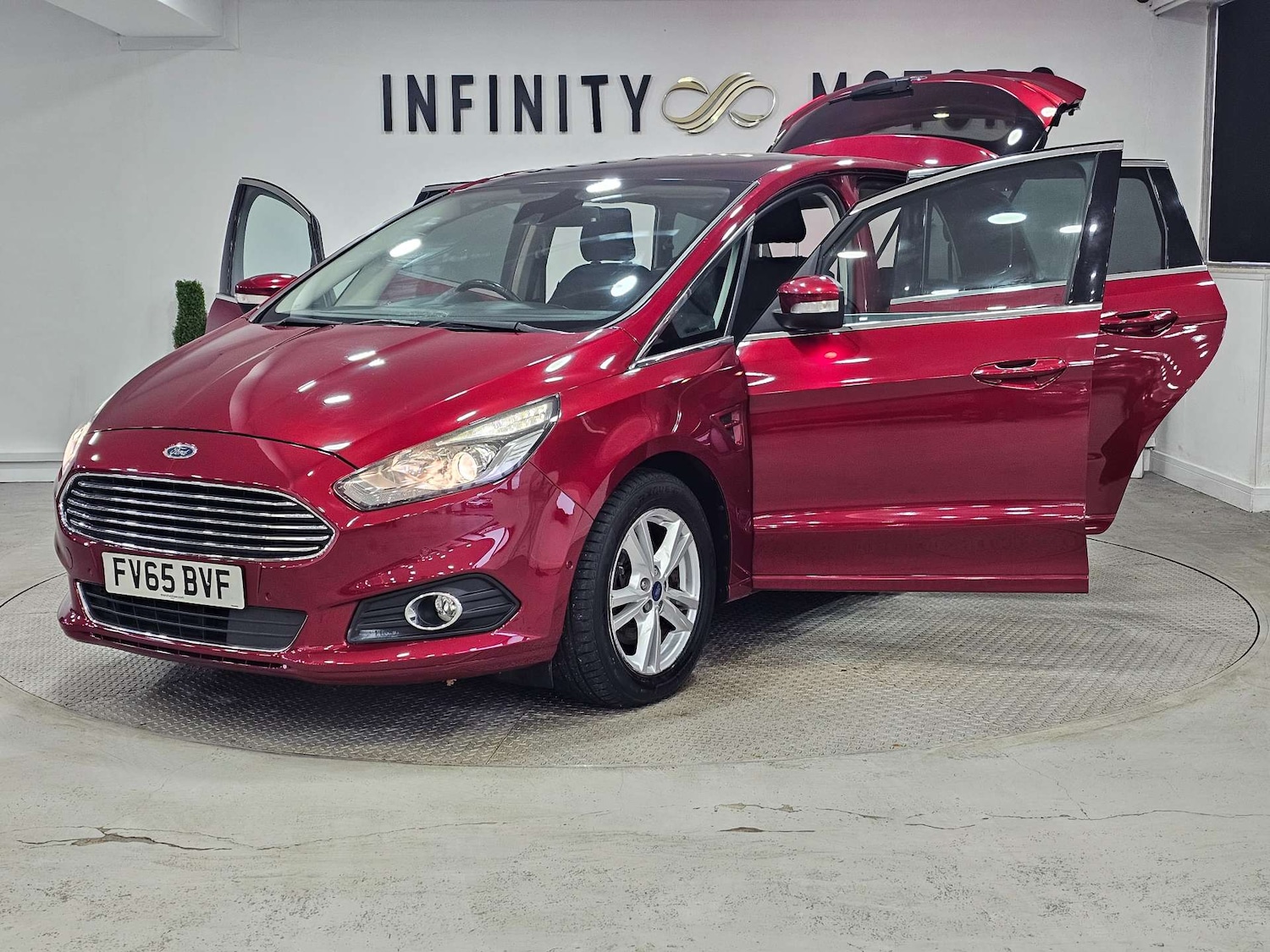 Used Ford S-Max 2015 for sale - 76972415: Photo 46