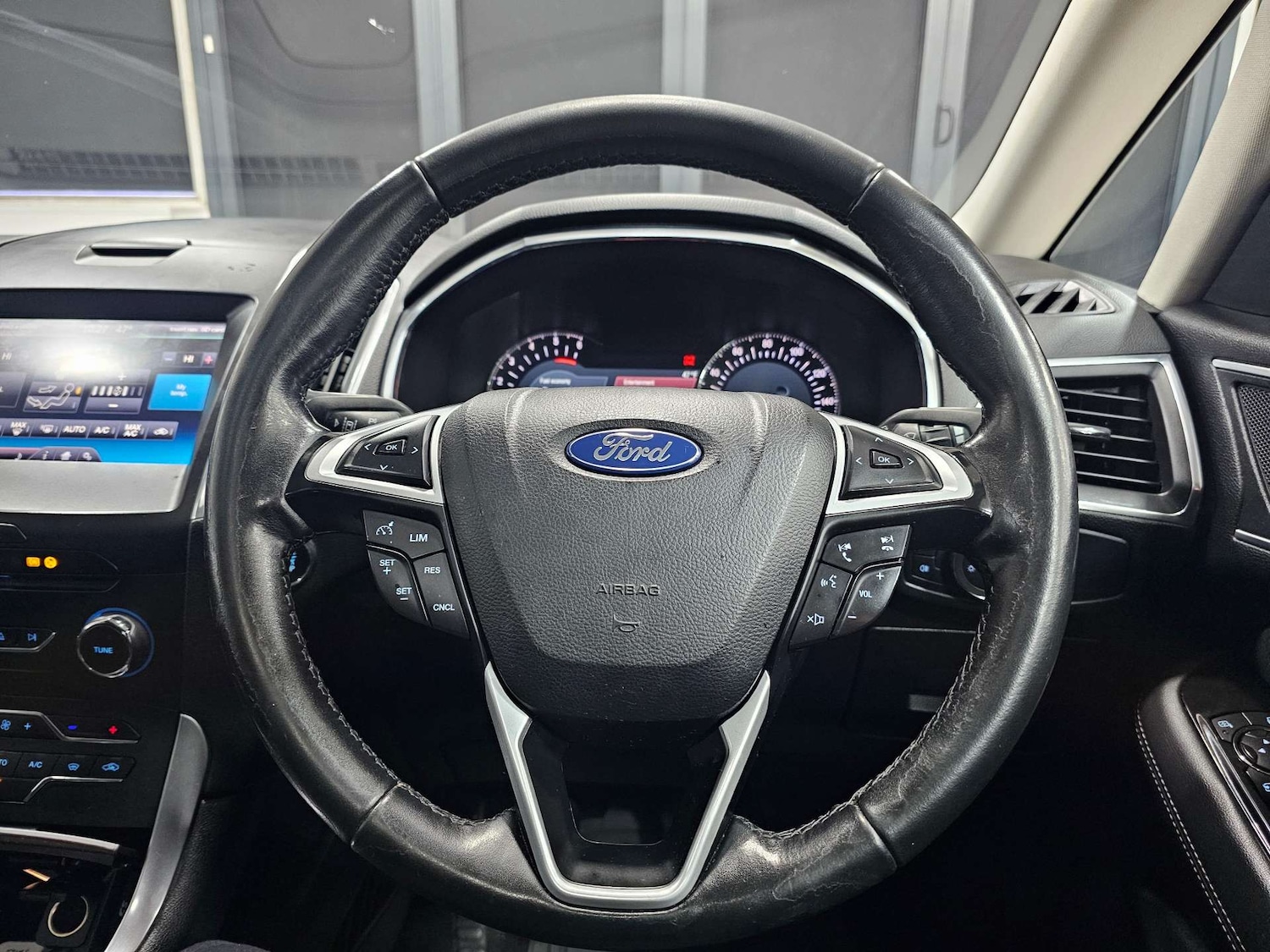 Used Ford S-Max 2015 for sale - 76972415: Photo 59