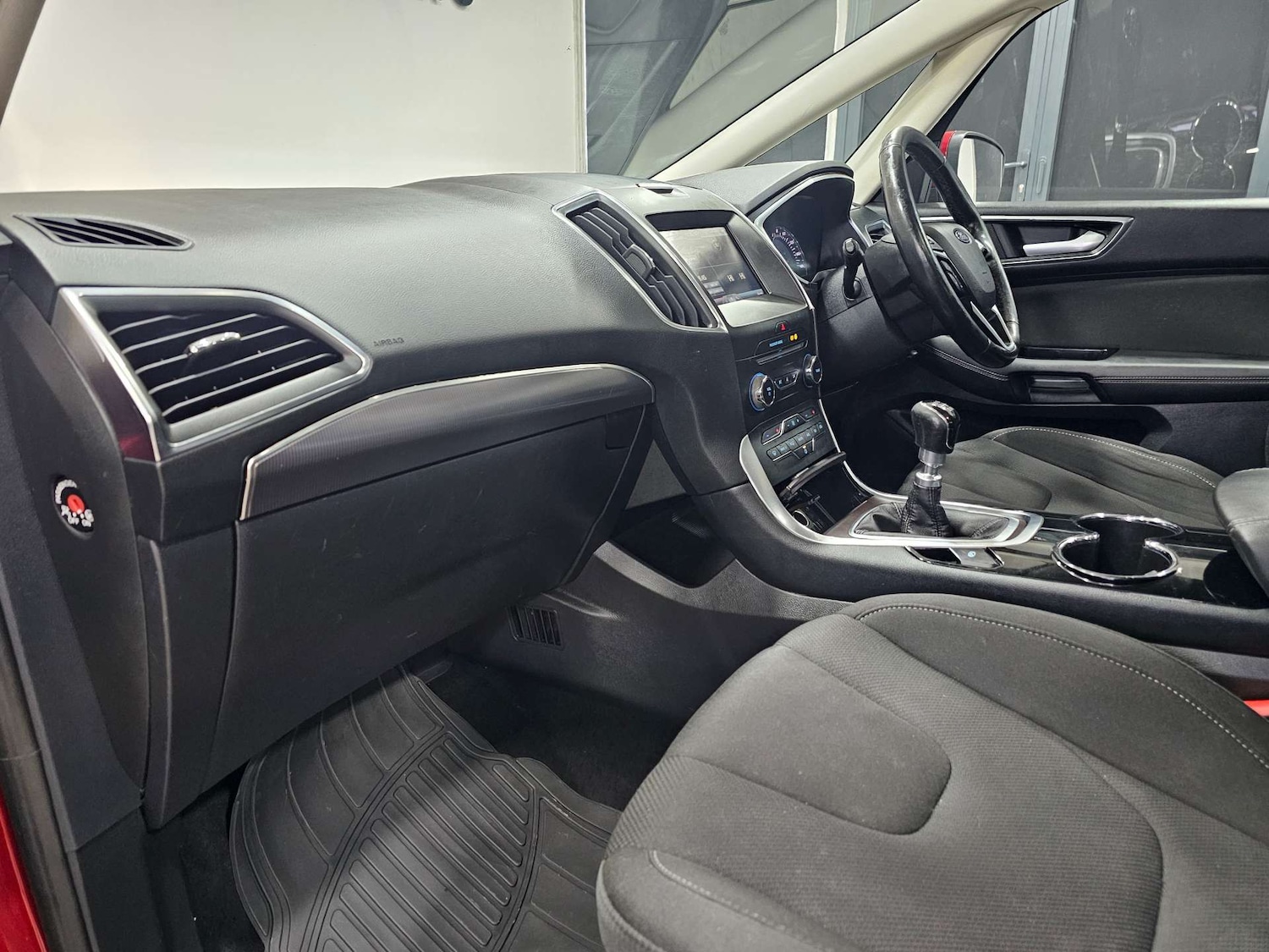 Used Ford S-Max 2015 for sale - 76972415: Photo 99