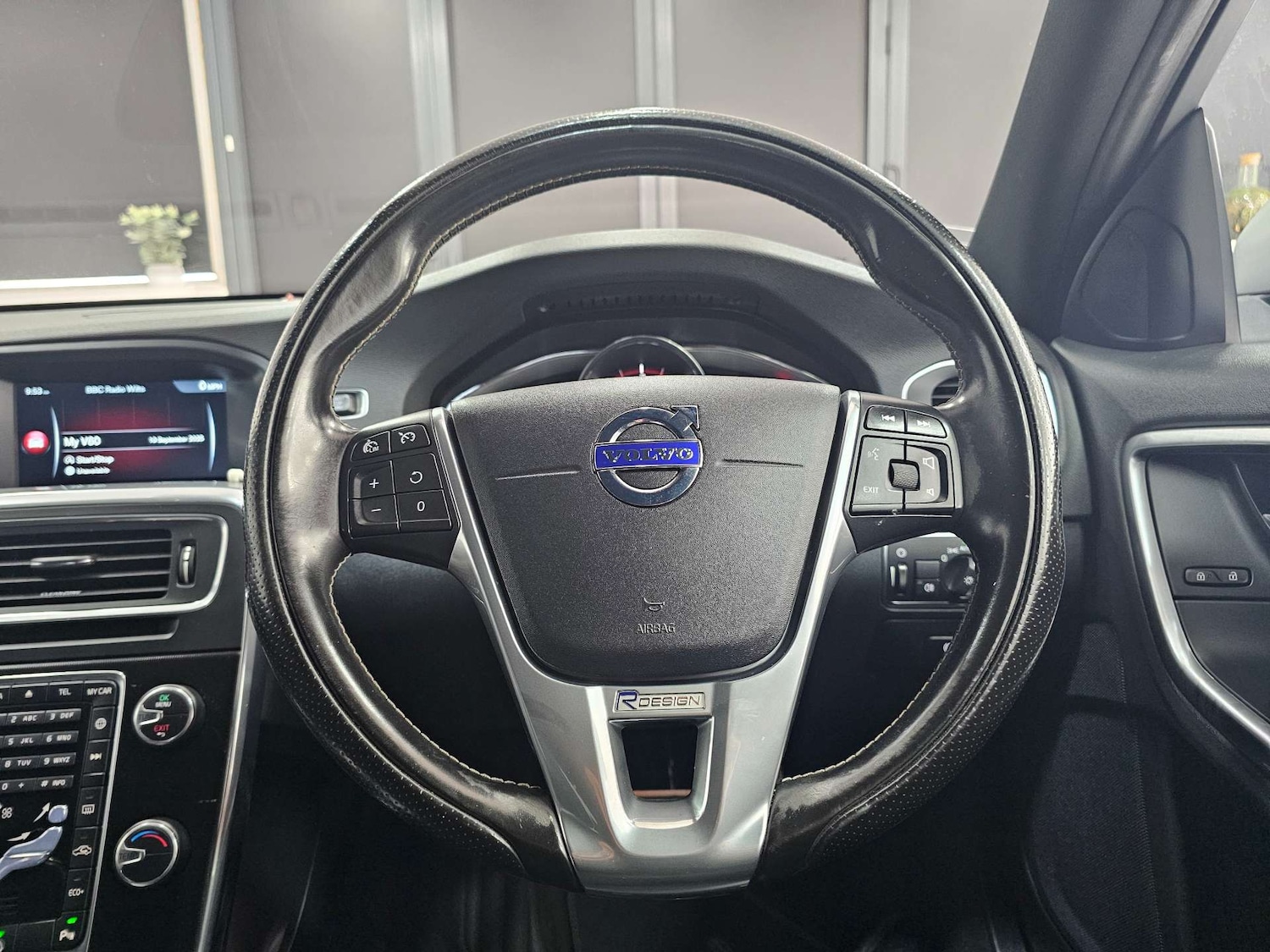 Used Volvo V60 2016 for sale - 77571265: Photo 13