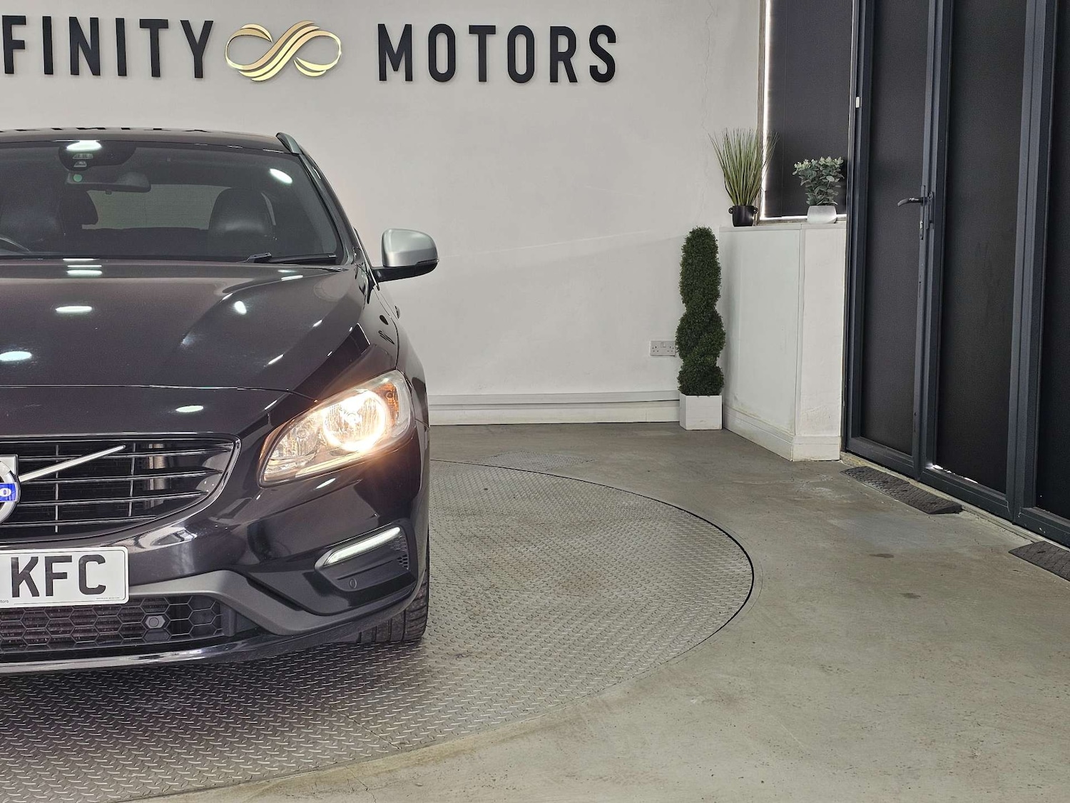 Used Volvo V60 2016 for sale - 77571265: Photo 14