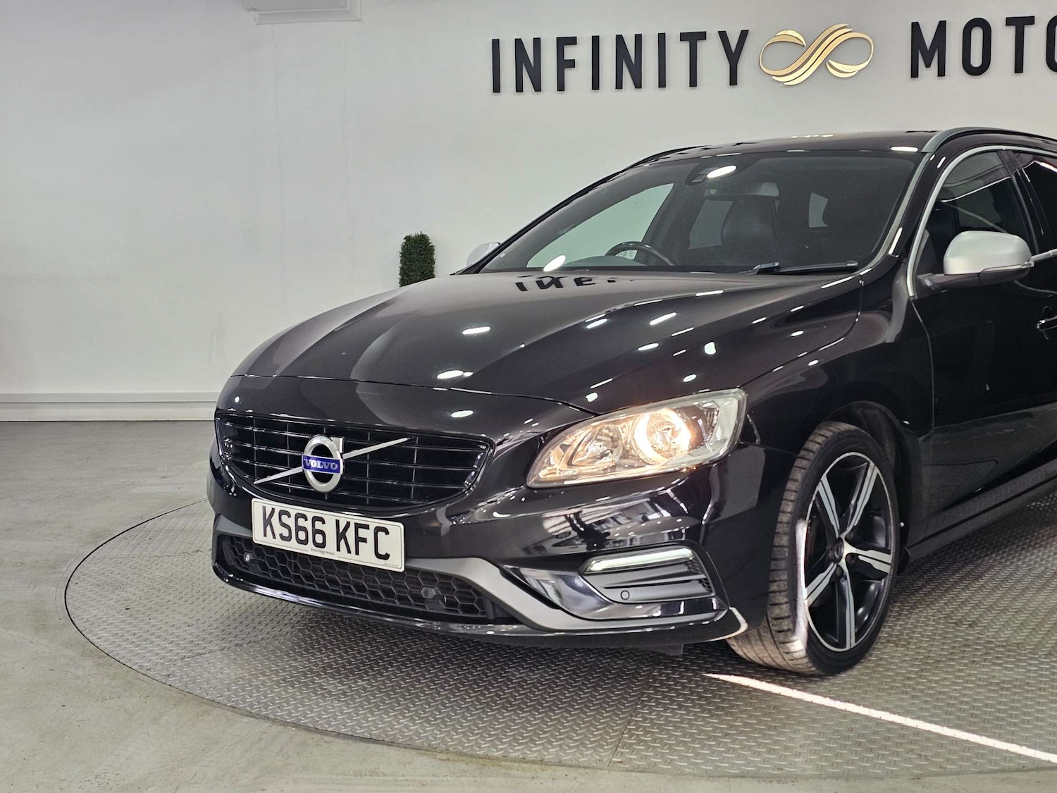 Used Volvo V60 2016 for sale - 77571265: Photo 18