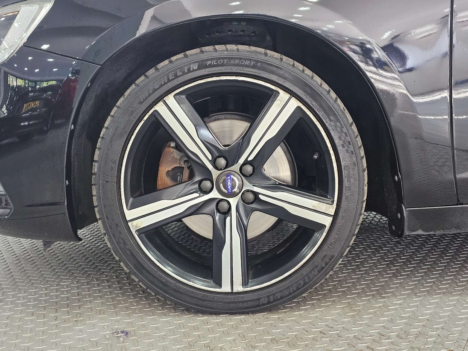 Used Volvo V60 2016 for sale - 77571265: Photo 39