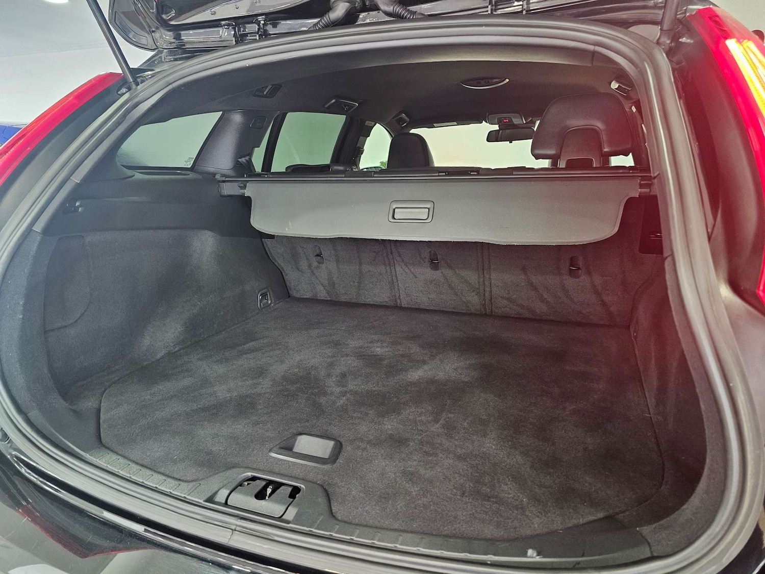 Used Volvo V60 2016 for sale - 77571265: Photo 42