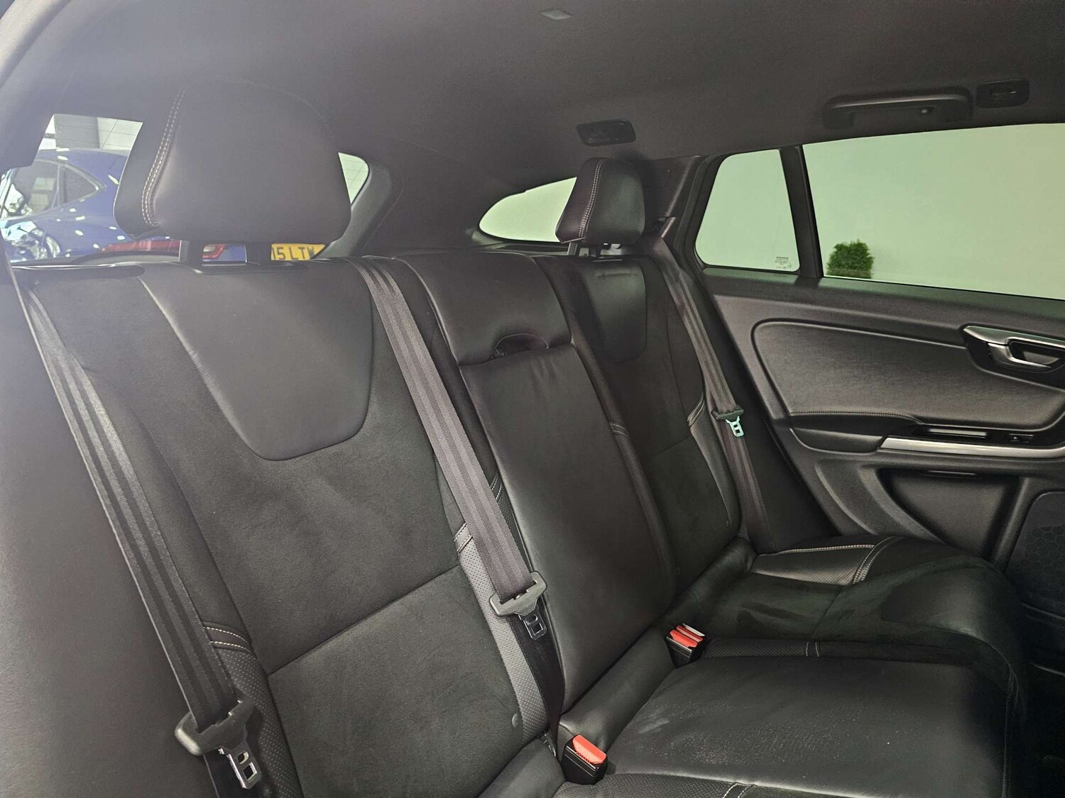 Used Volvo V60 2016 for sale - 77571265: Photo 75