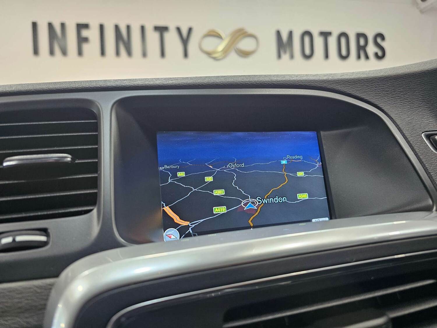 Used Volvo V60 2016 for sale - 77571265: Photo 80