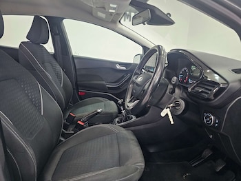 Used Ford Fiesta 2018 for sale - 78926500: Photo
