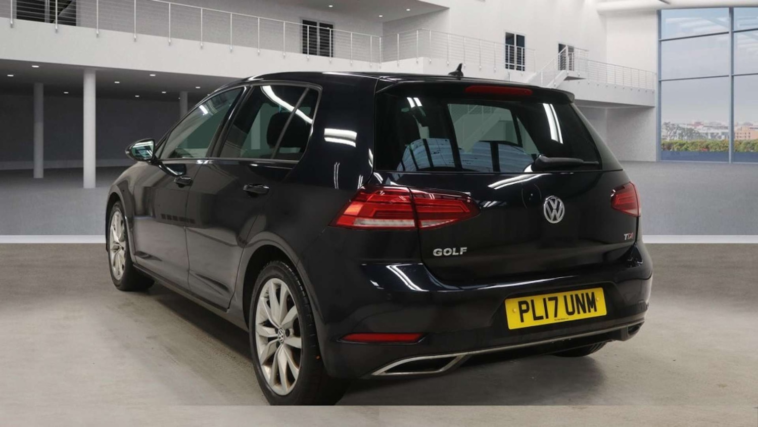Used Volkswagen Golf 2017 for sale - 77172411: Photo 4