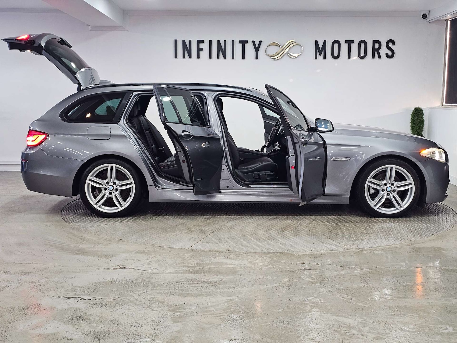 Used BMW 5 Series 2013 for sale - 76972413: Photo 42