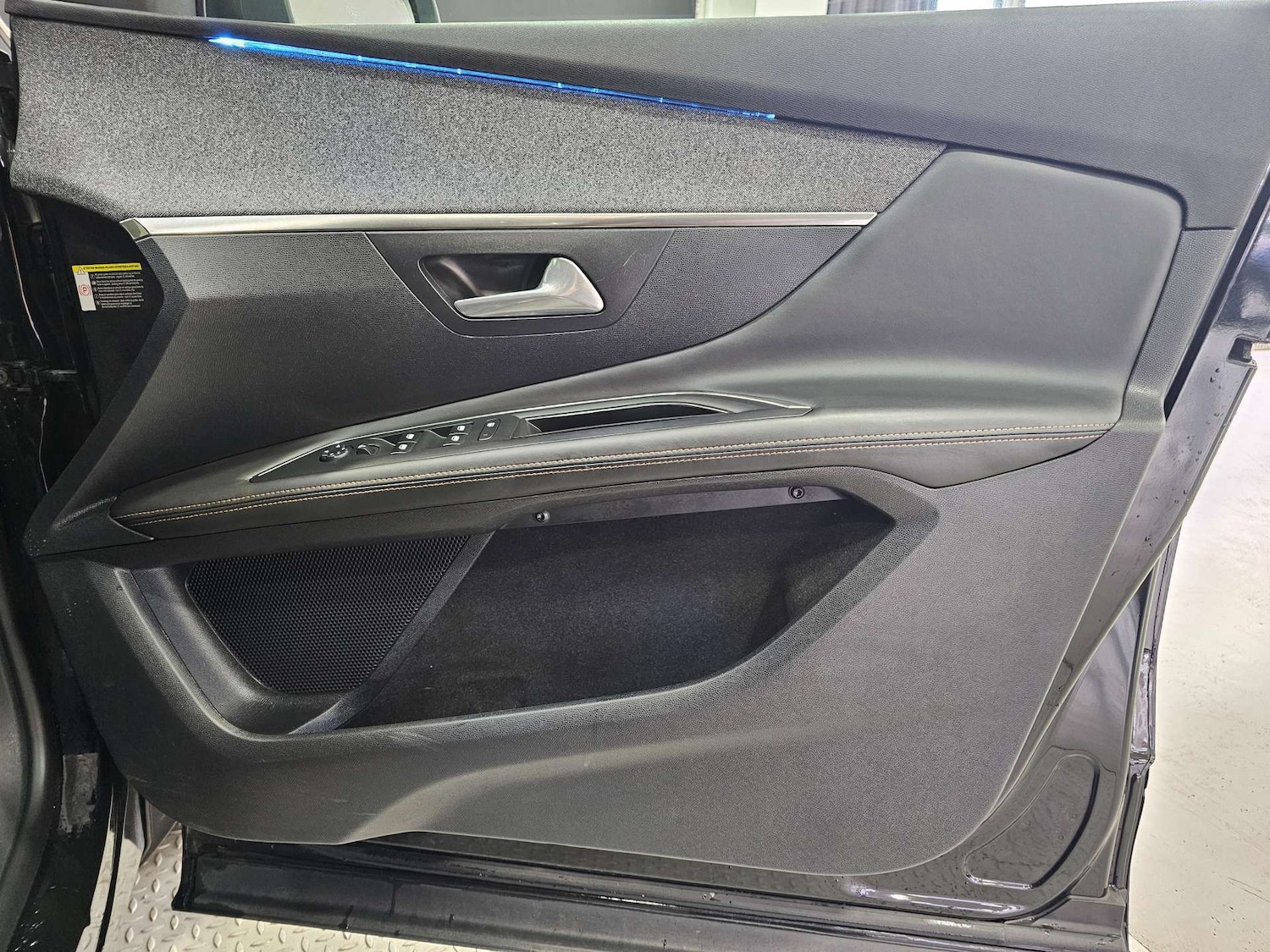 Used Peugeot 3008 2017 for sale - 77301749: Photo 51