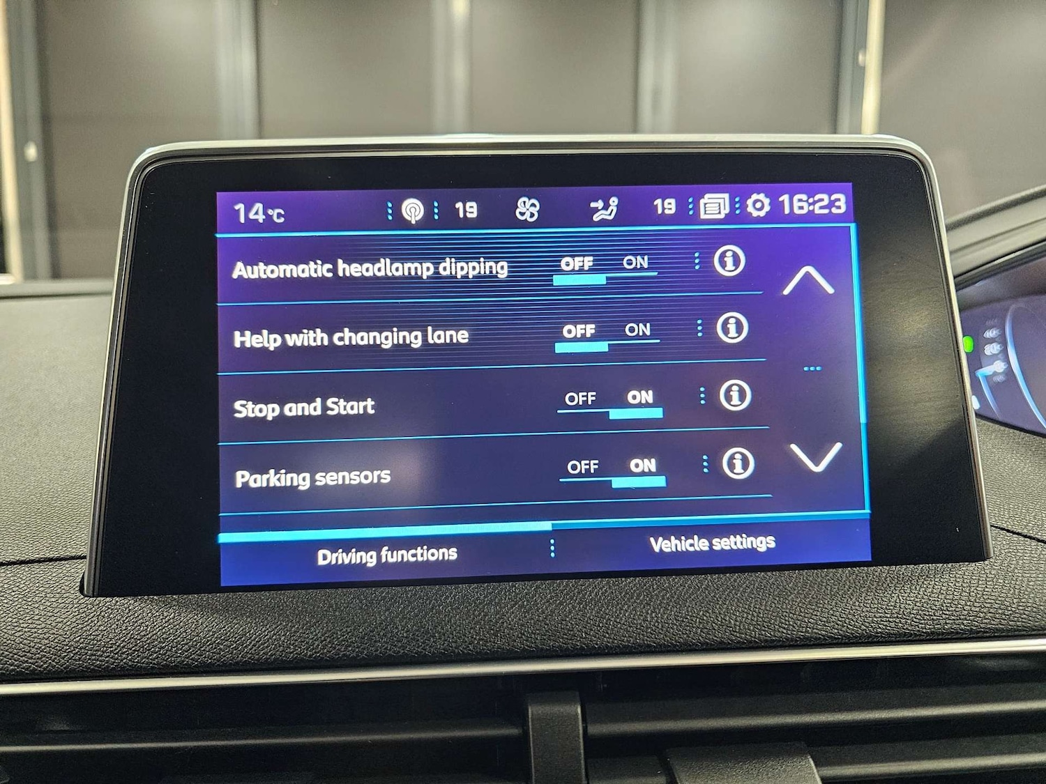 Used Peugeot 3008 2017 for sale - 77301749: Photo 55