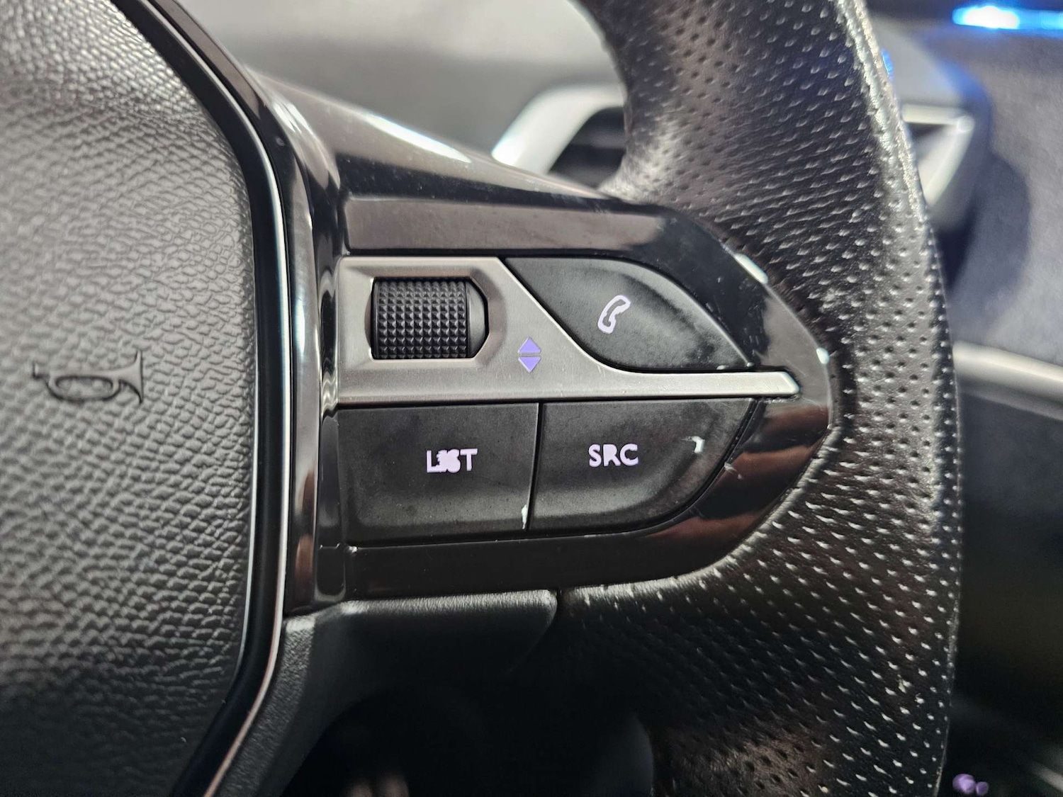 Used Peugeot 3008 2017 for sale - 77301749: Photo 60