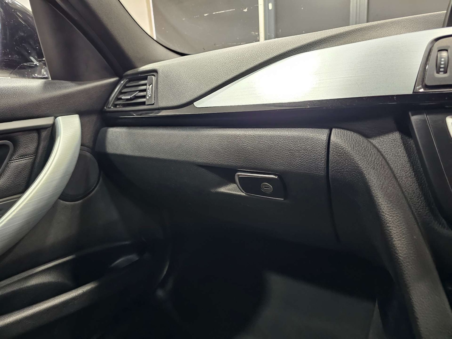 Used BMW 3 Series 2015 for sale - 76972419: Photo 59