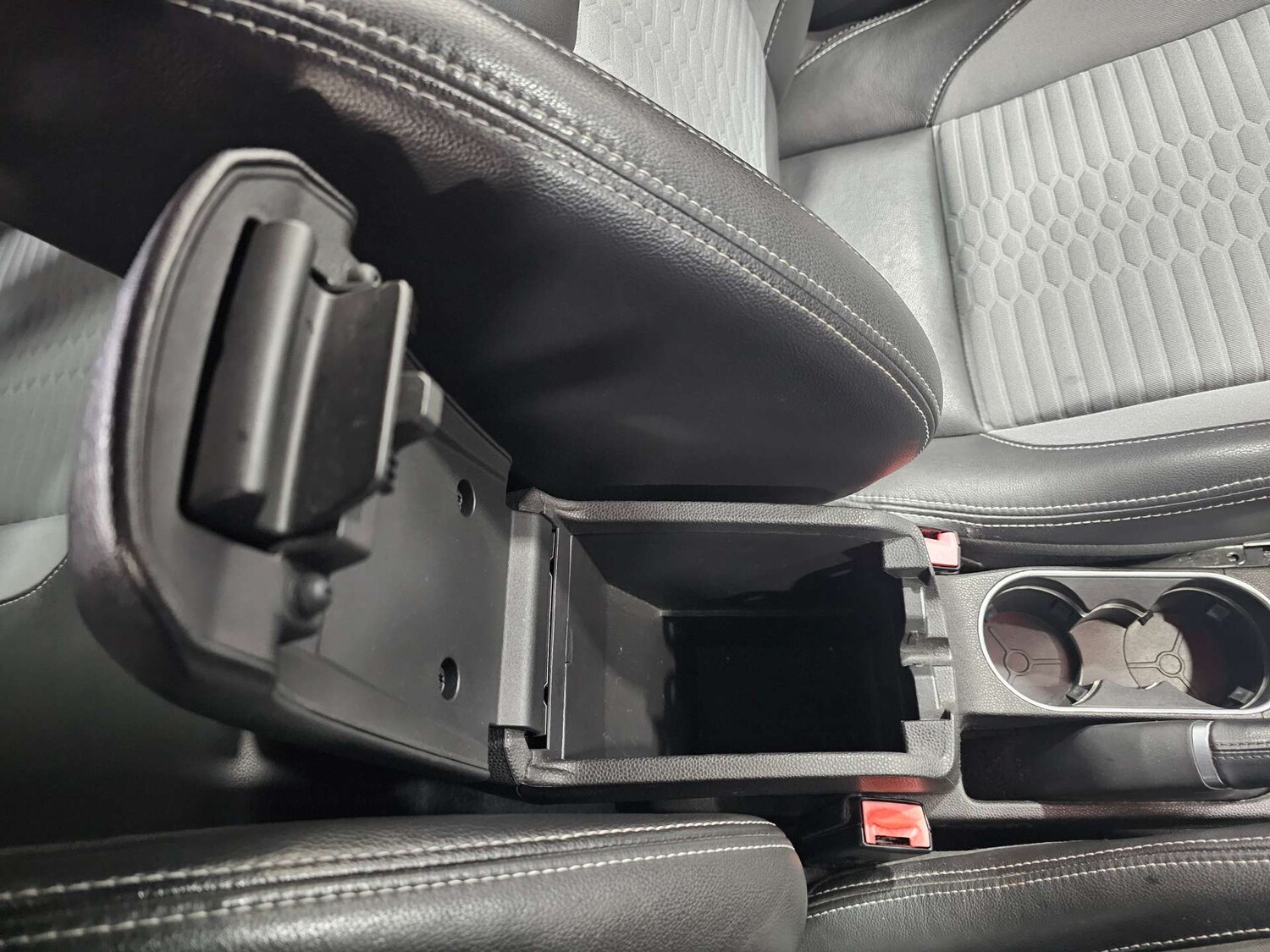 Used Ford Fiesta 2014 for sale - 77477838: Photo 64