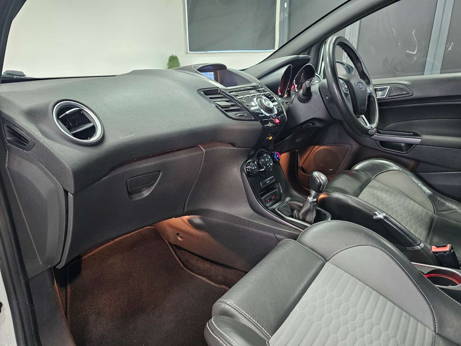 Used Ford Fiesta 2014 for sale - 77477838: Photo 84